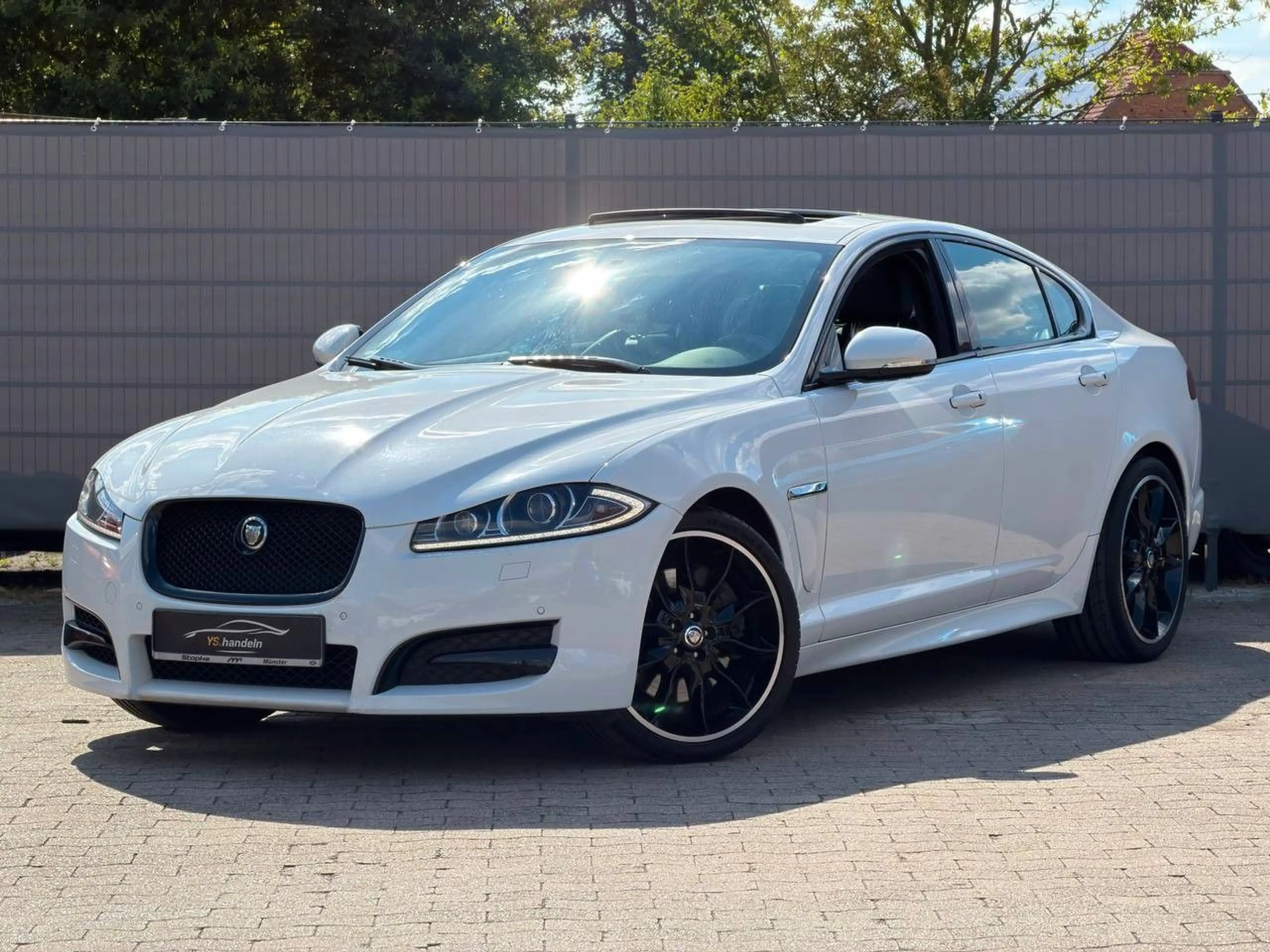 Jaguar XF 3.0 V6 Diesel S /NAVI/ RFK/ SZH/ VL/ SK — photo 3