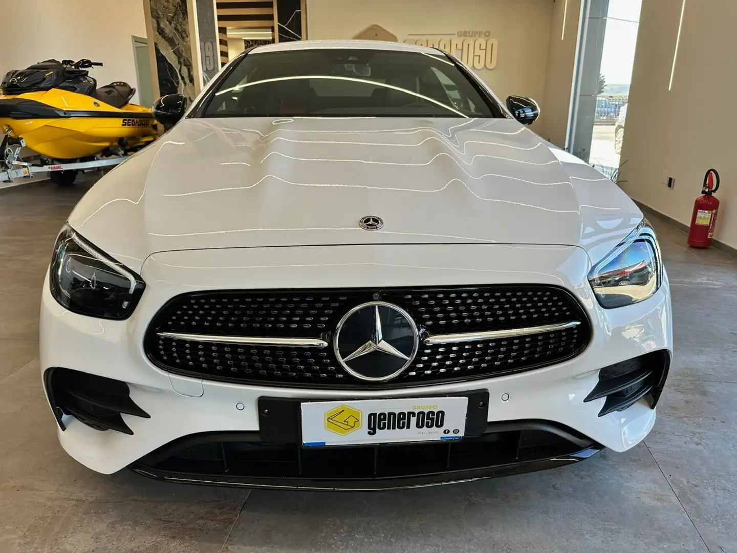 Mercedes-Benz E 350 Coupe mhev Premium Plus AMG Night Edition Bianco - 2