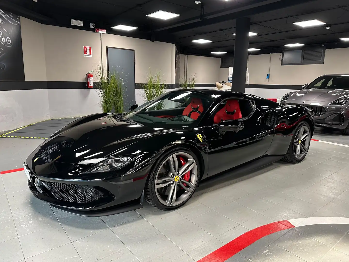 Ferrari 296 GTS Negro - 2