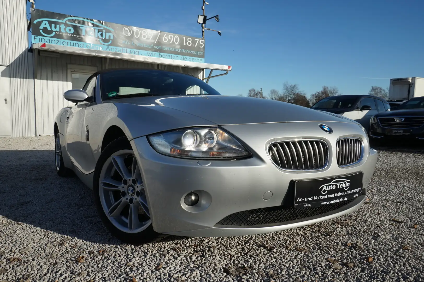 BMW Z4 3.0i Roadster |HU: NEU| |Xenon| |Leder| |PDC| Silber - 1