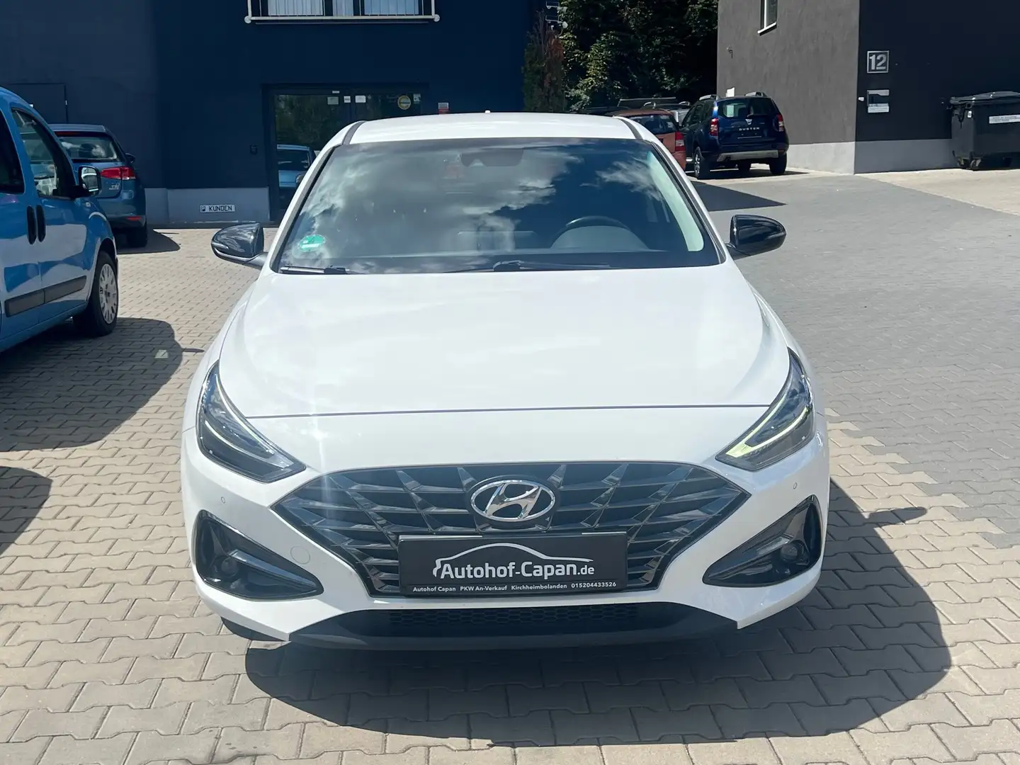 Hyundai i30 i30 Intro Edition/Navi/Kamer/Eu6/1Ha/SHZ/LHZ/PDC Weiß - 2