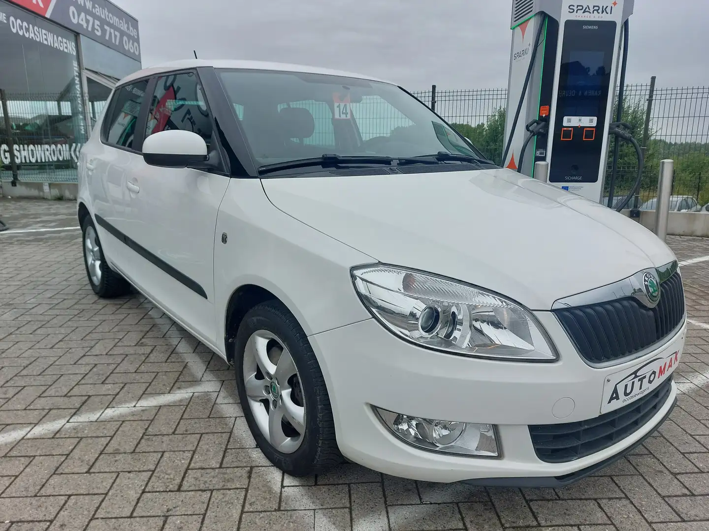 Skoda Fabia 1.2 TSI Ambiente Blanco - 2