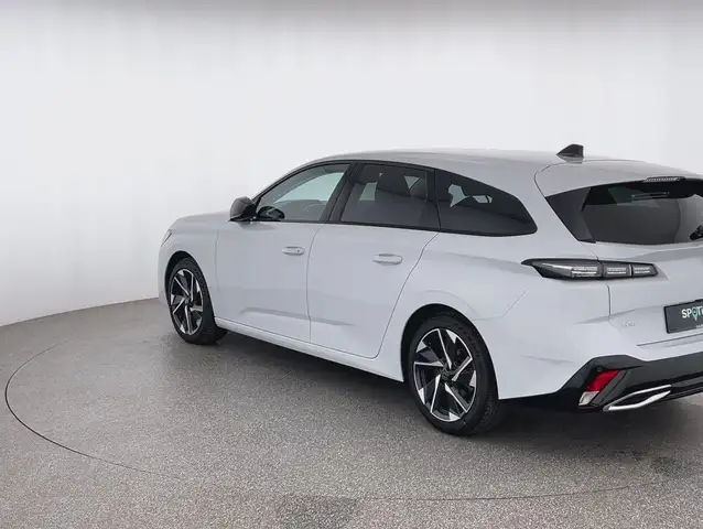 Peugeot 308 view 5