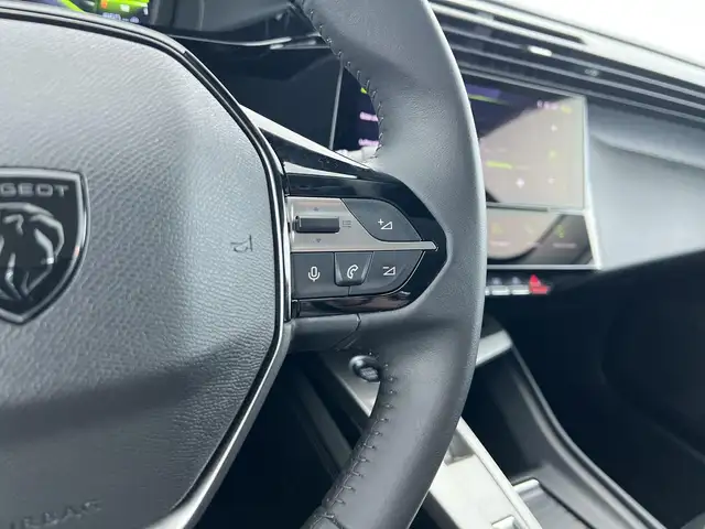 Peugeot 308 view 9