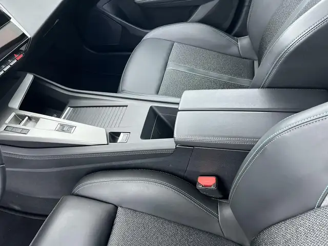 Peugeot 308 view 14