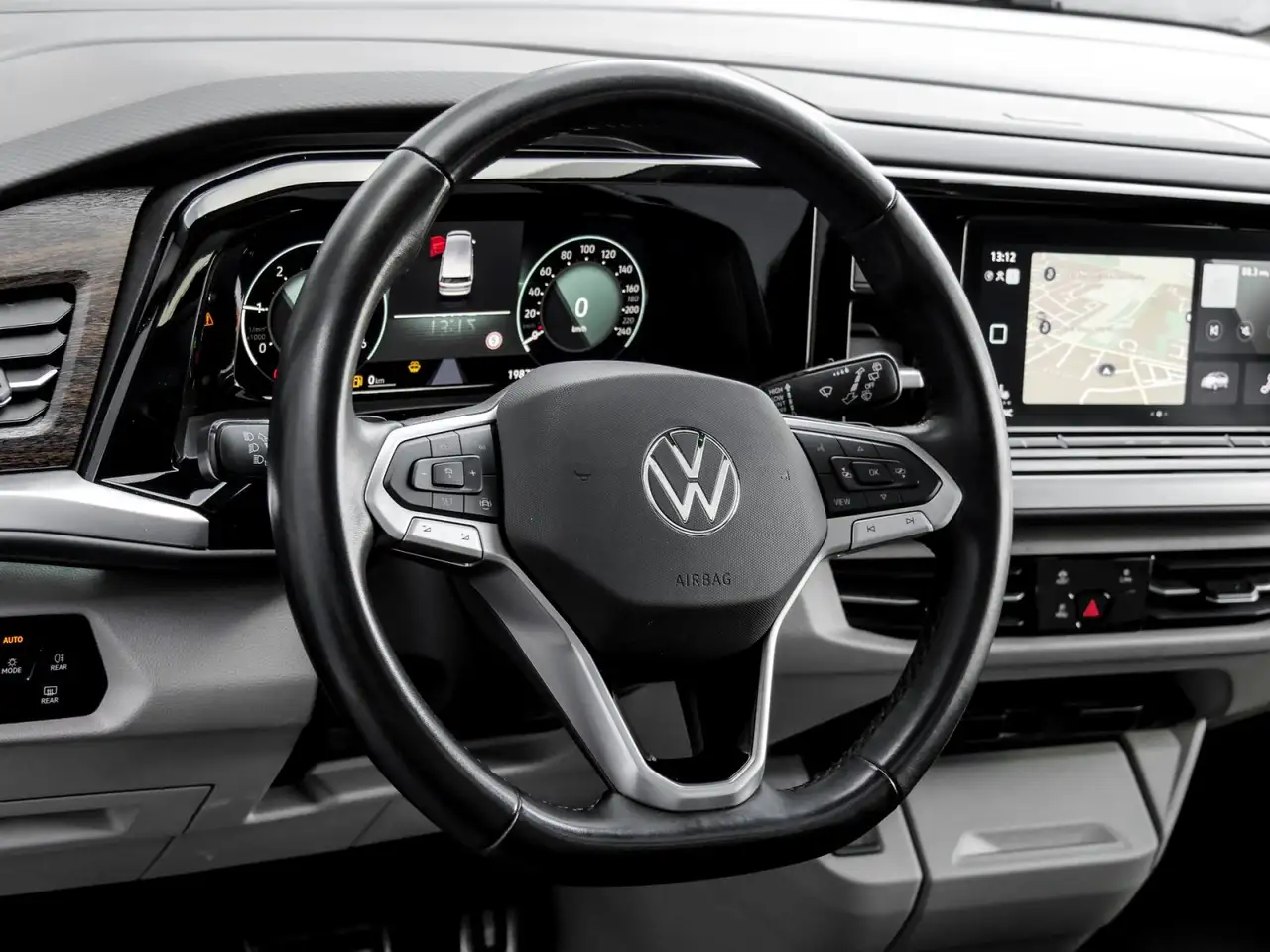 Volkswagen T7 Multivan Style 2.0 TDI DSG LÜ IQ.Light Standh. Navi Keyless 9