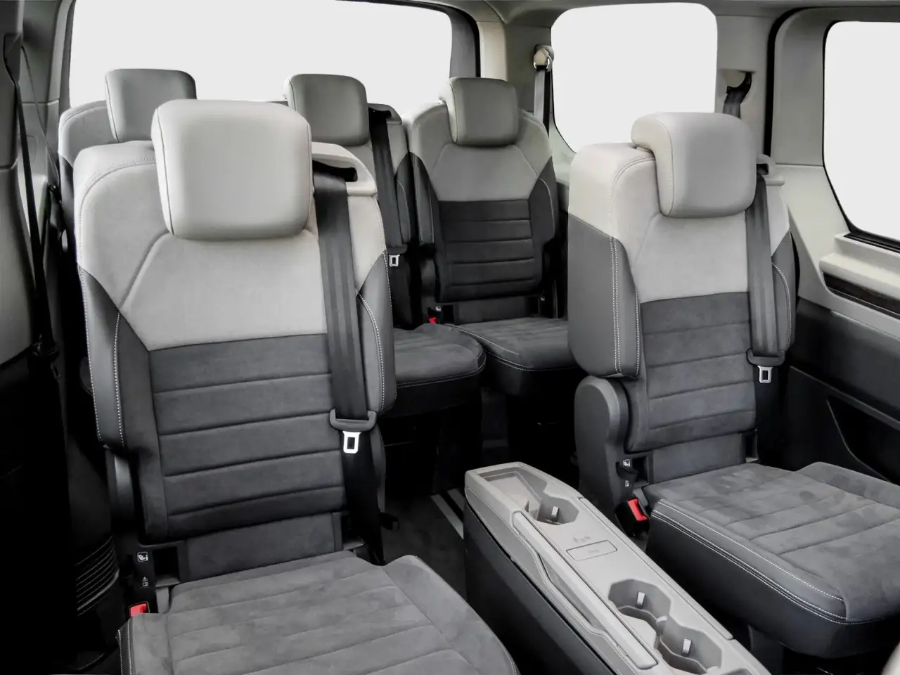 Volkswagen T7 Multivan Style 2.0 TDI DSG LÜ IQ.Light Standh. Navi Keyless 4