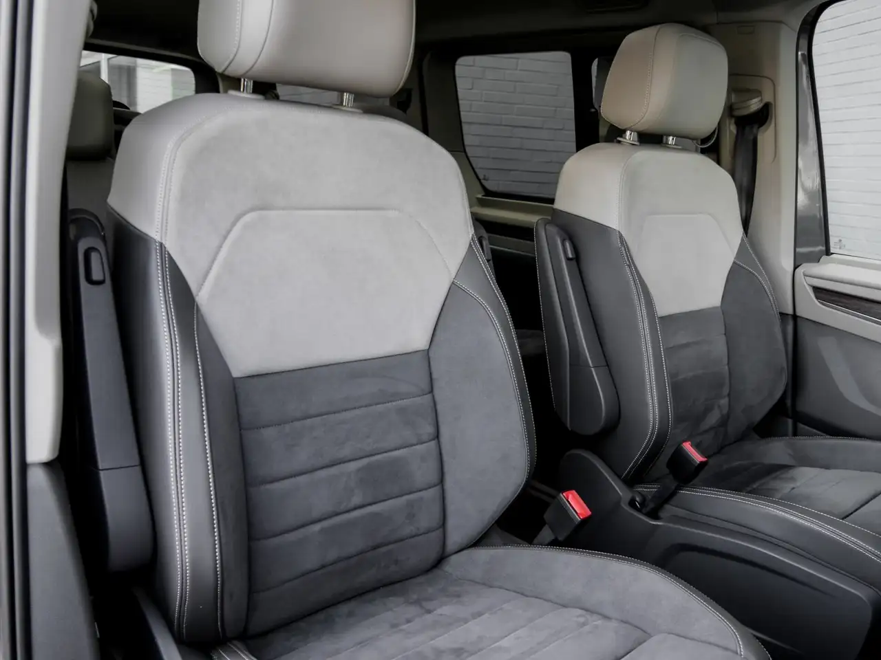 Volkswagen T7 Multivan Style 2.0 TDI DSG LÜ IQ.Light Standh. Navi Keyless 6