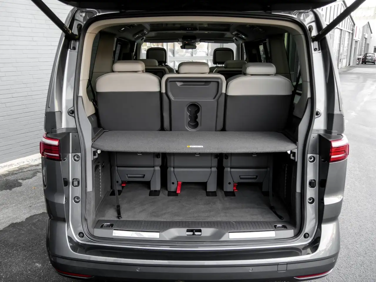 Volkswagen T7 Multivan Style 2.0 TDI DSG LÜ IQ.Light Standh. Navi Keyless 15