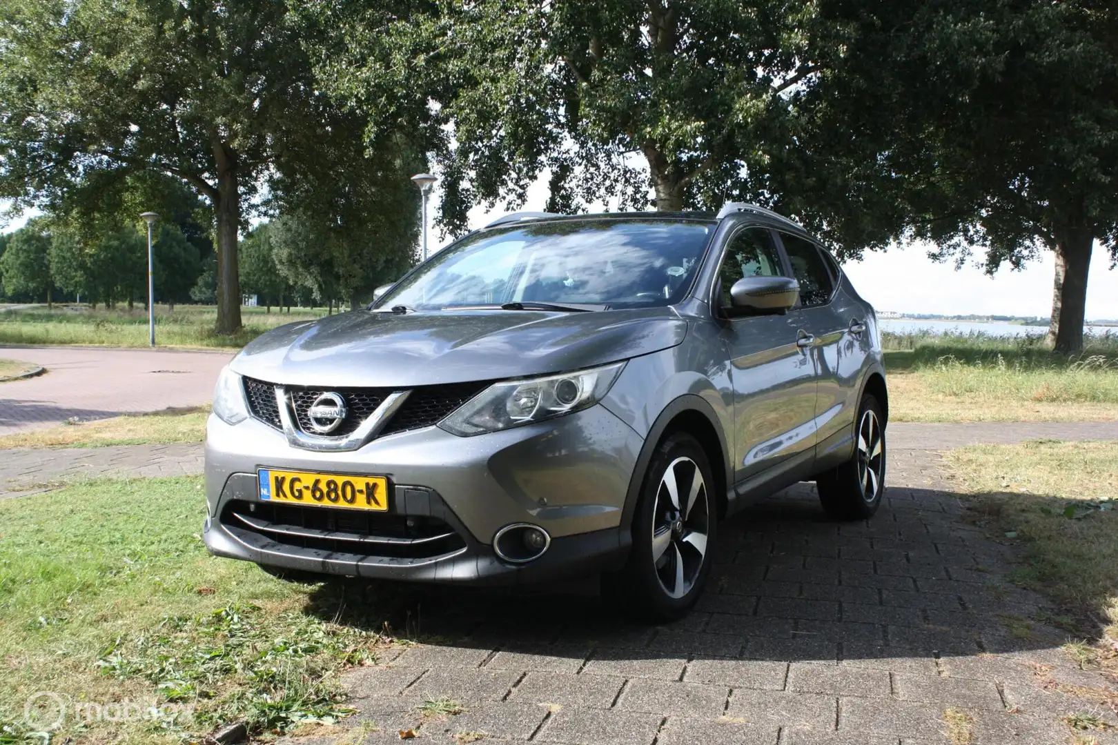 Nissan Qashqai 1.2 N-Vision | Compleet | Panorama | Camera Gris - 2