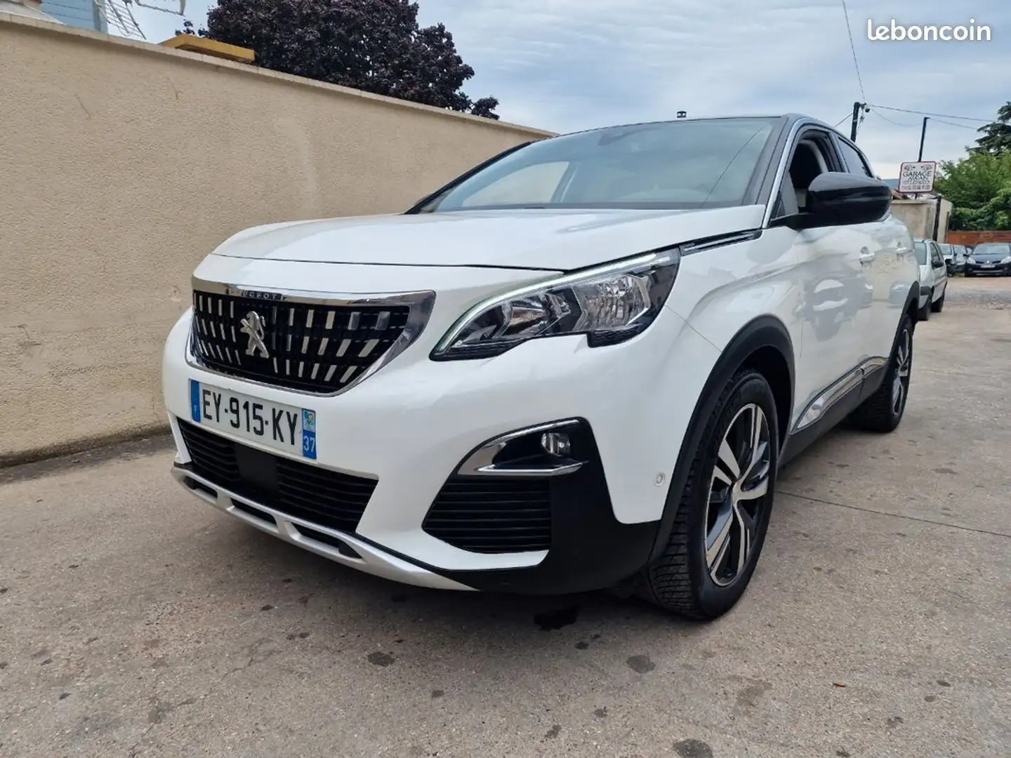 Peugeot 3008 essence 130ch s&s allure garantie 12-mois Blanc - 1
