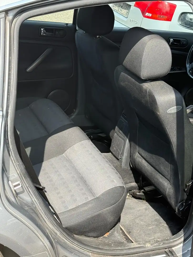 Volkswagen Passat 1.9 TDI Trendline - 2