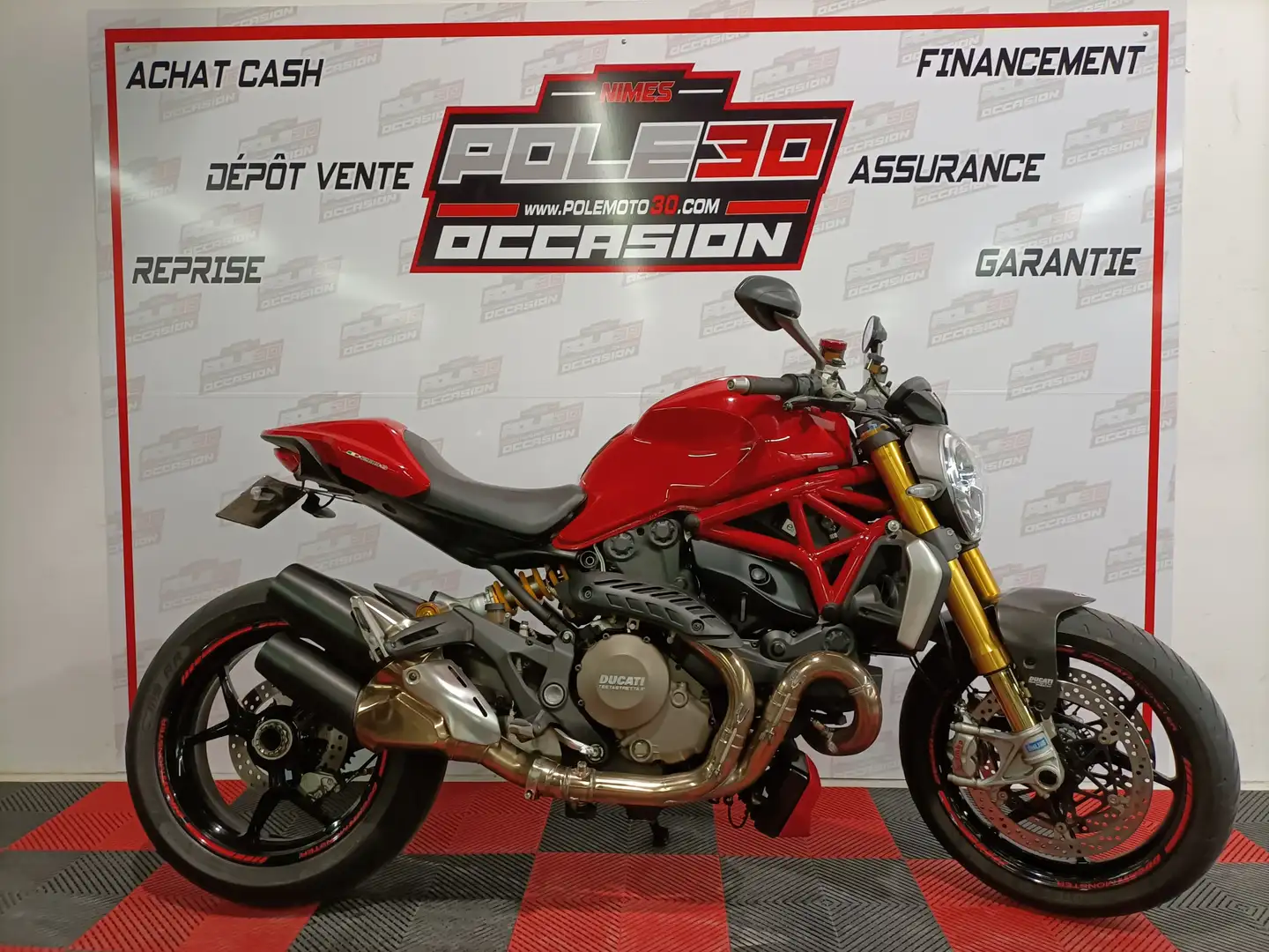 Ducati Monster 1200 Roşu - 1