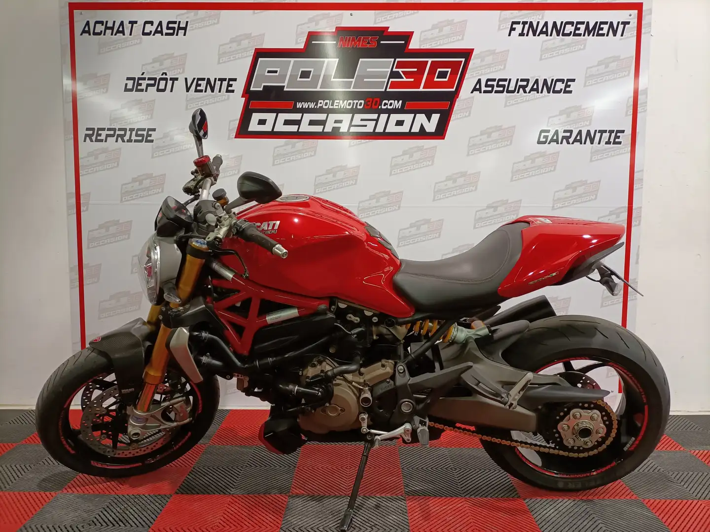 Ducati Monster 1200 Rouge - 2