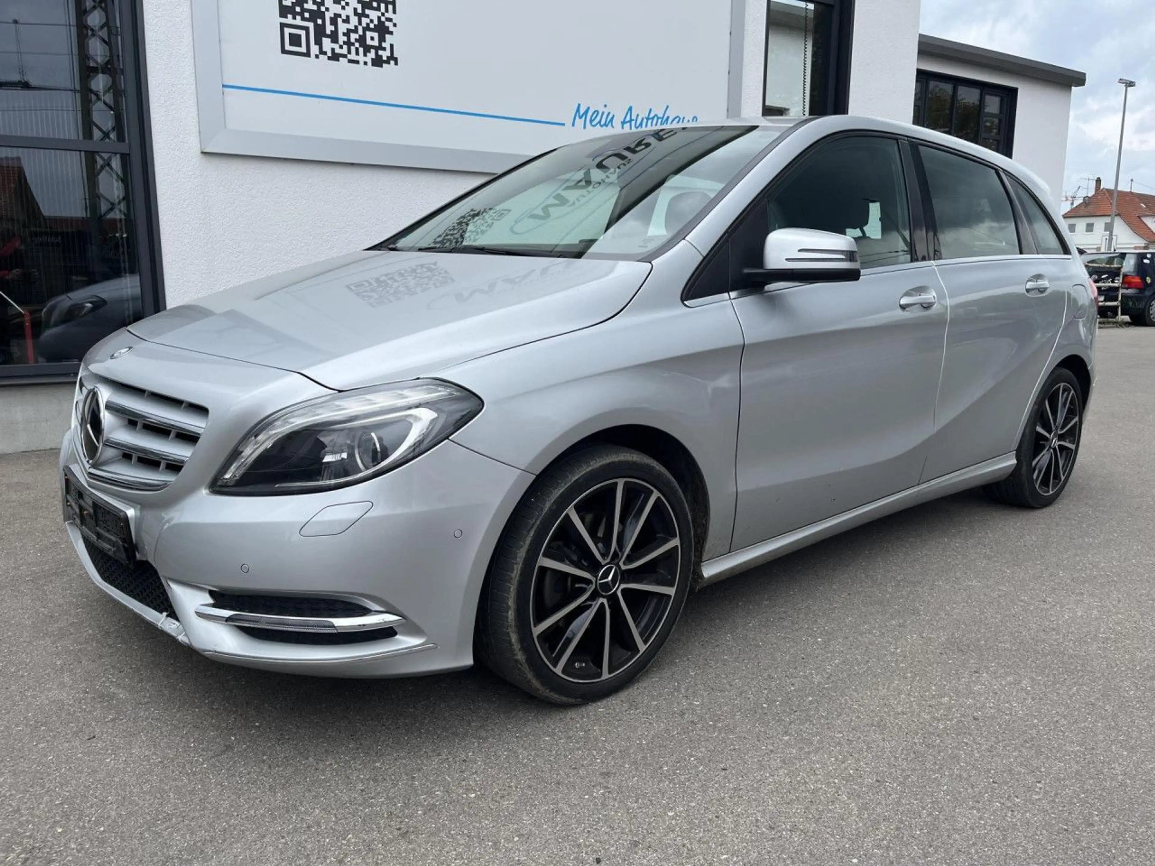 Mercedes-Benz B 200 7G-DCT AHK App Sitzheizung Xenon PDC — photo 2