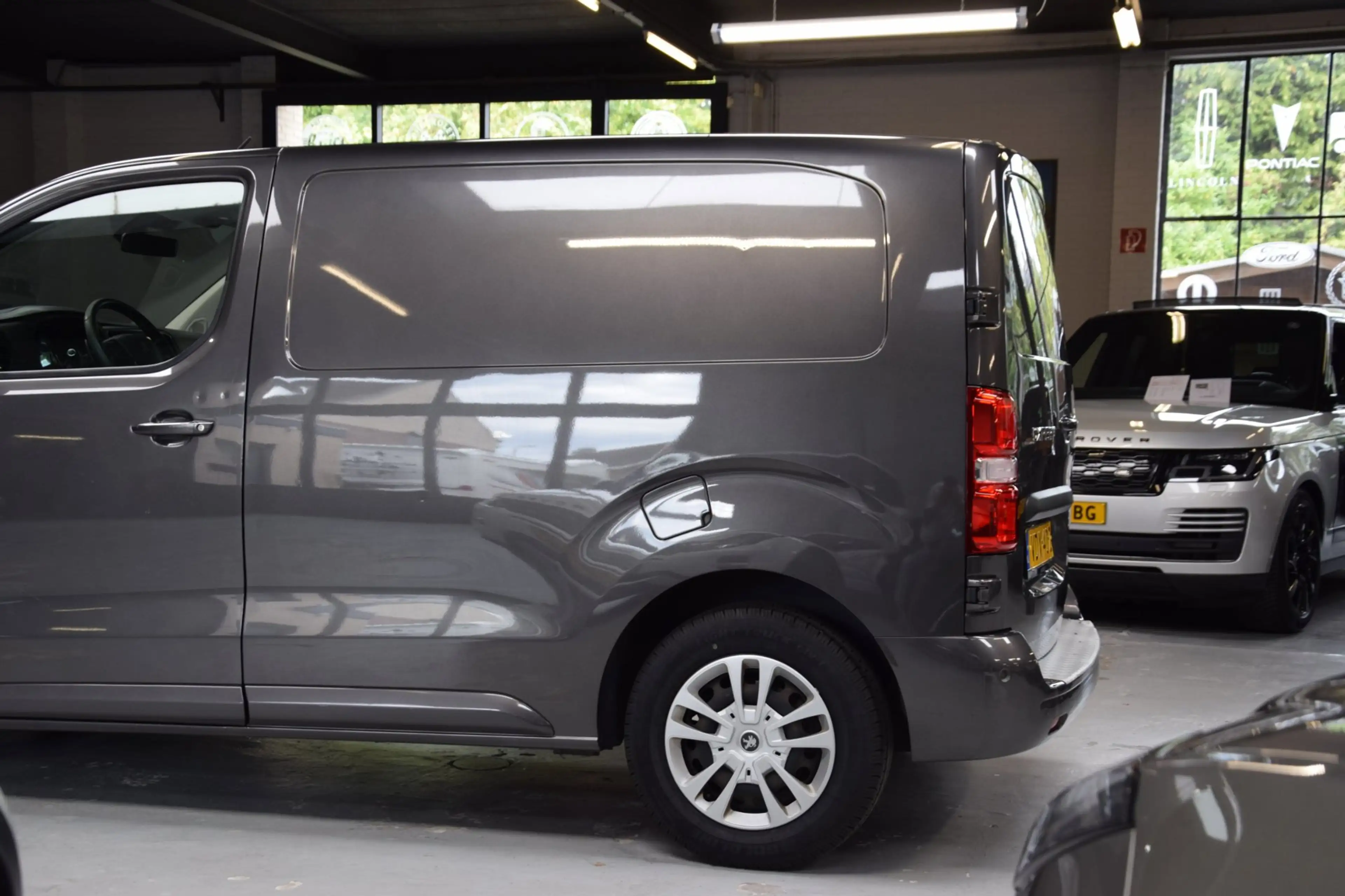 Peugeot Expert 2.0 BlueHDI 180 Compact Urban Aut.|ACC|Camera|180P — photo 18