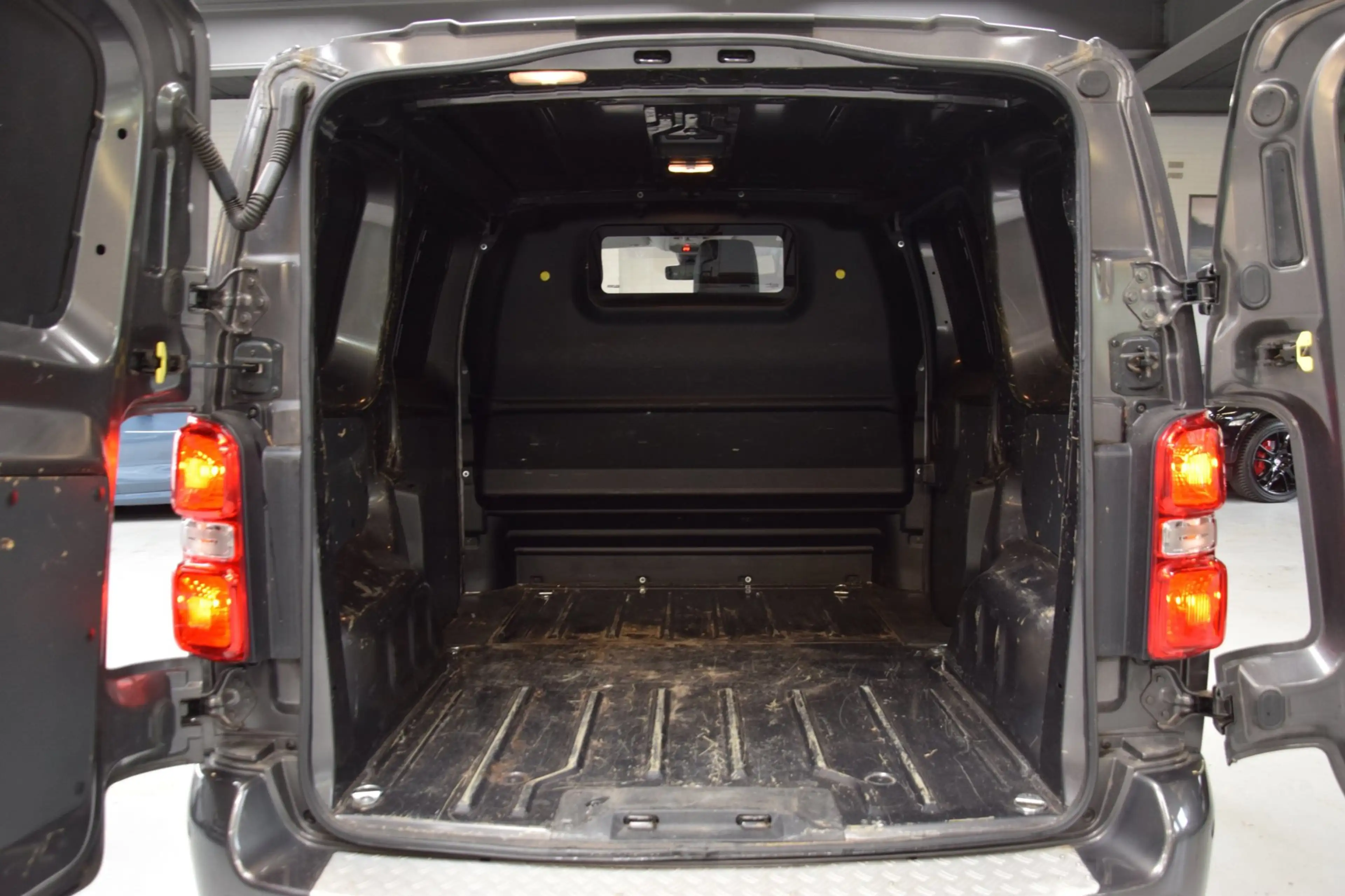 Peugeot Expert 2.0 BlueHDI 180 Compact Urban Aut.|ACC|Camera|180P — photo 20