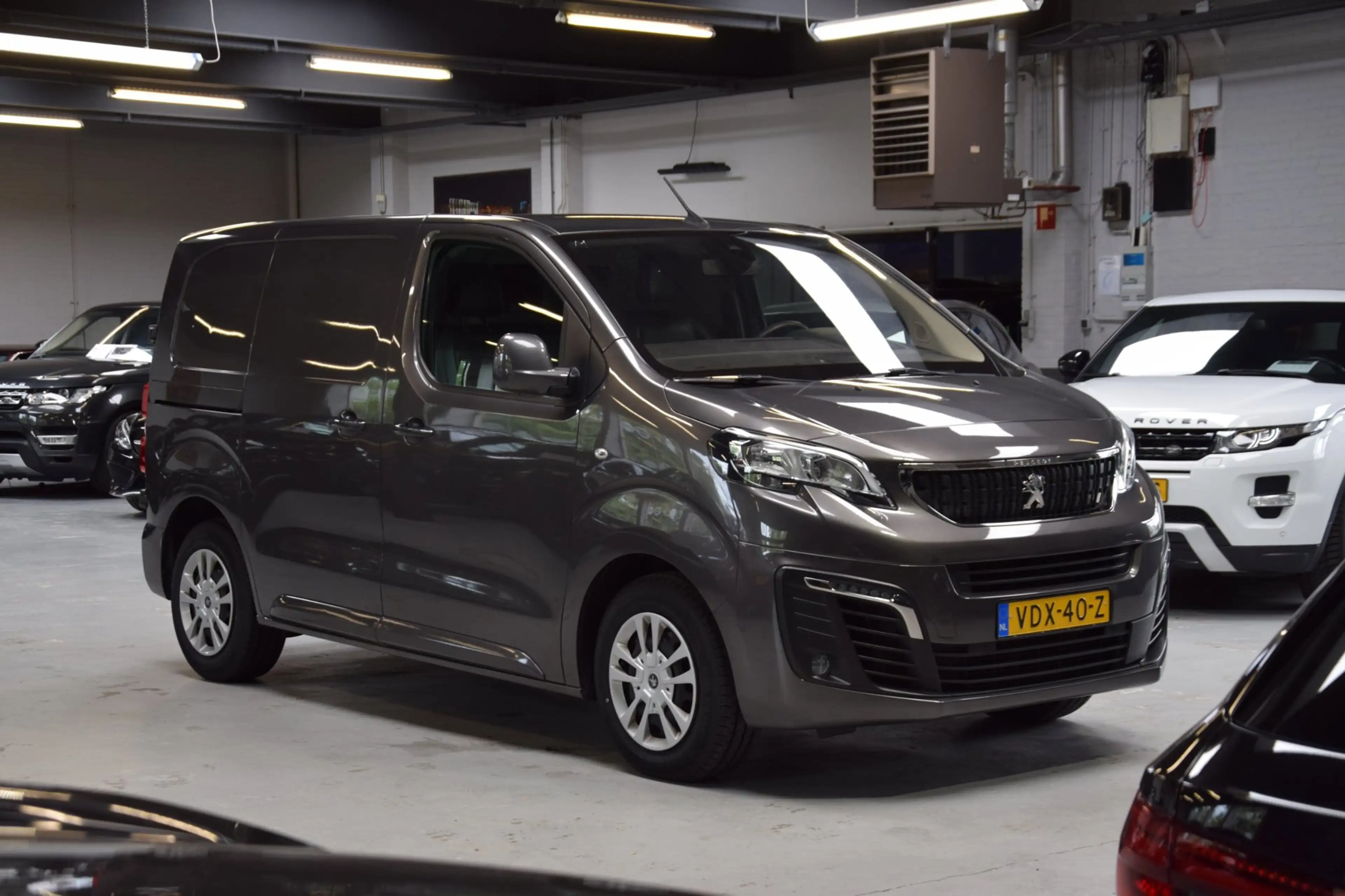 Peugeot Expert 2.0 BlueHDI 180 Compact Urban Aut.|ACC|Camera|180P — photo 12