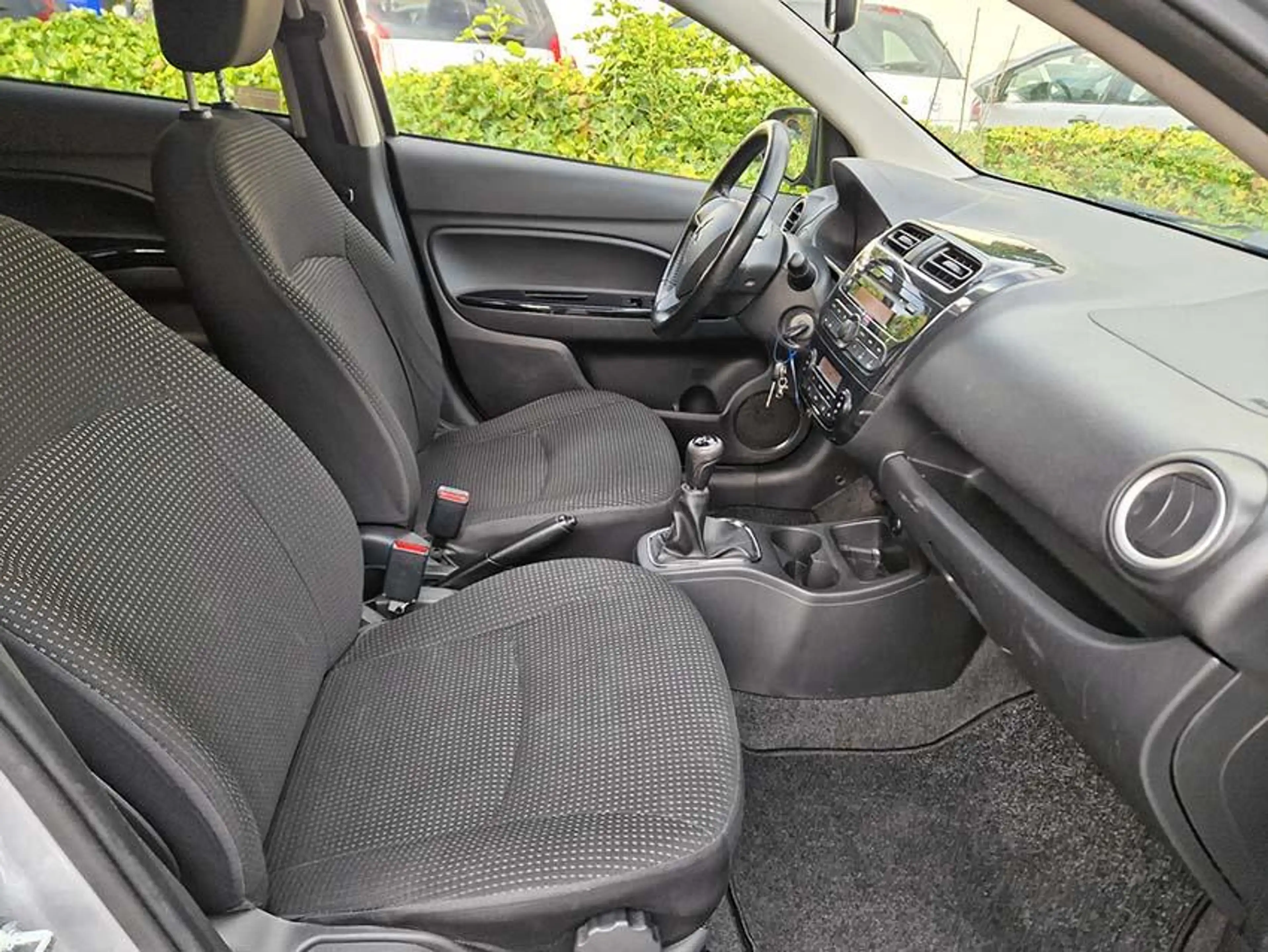 Mitsubishi Space Star 1.0 Bright — photo 4