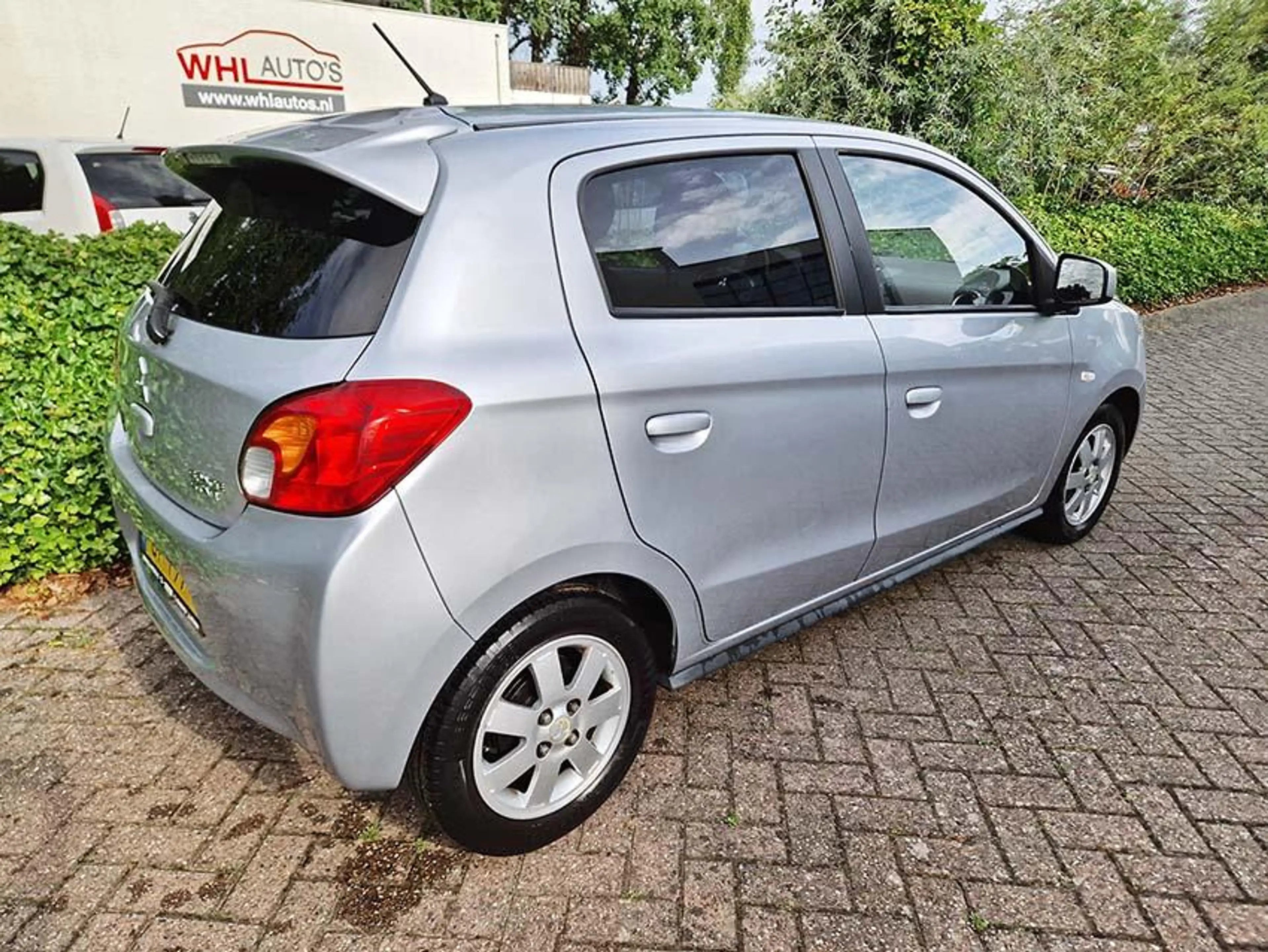 Mitsubishi Space Star 1.0 Bright — photo 2