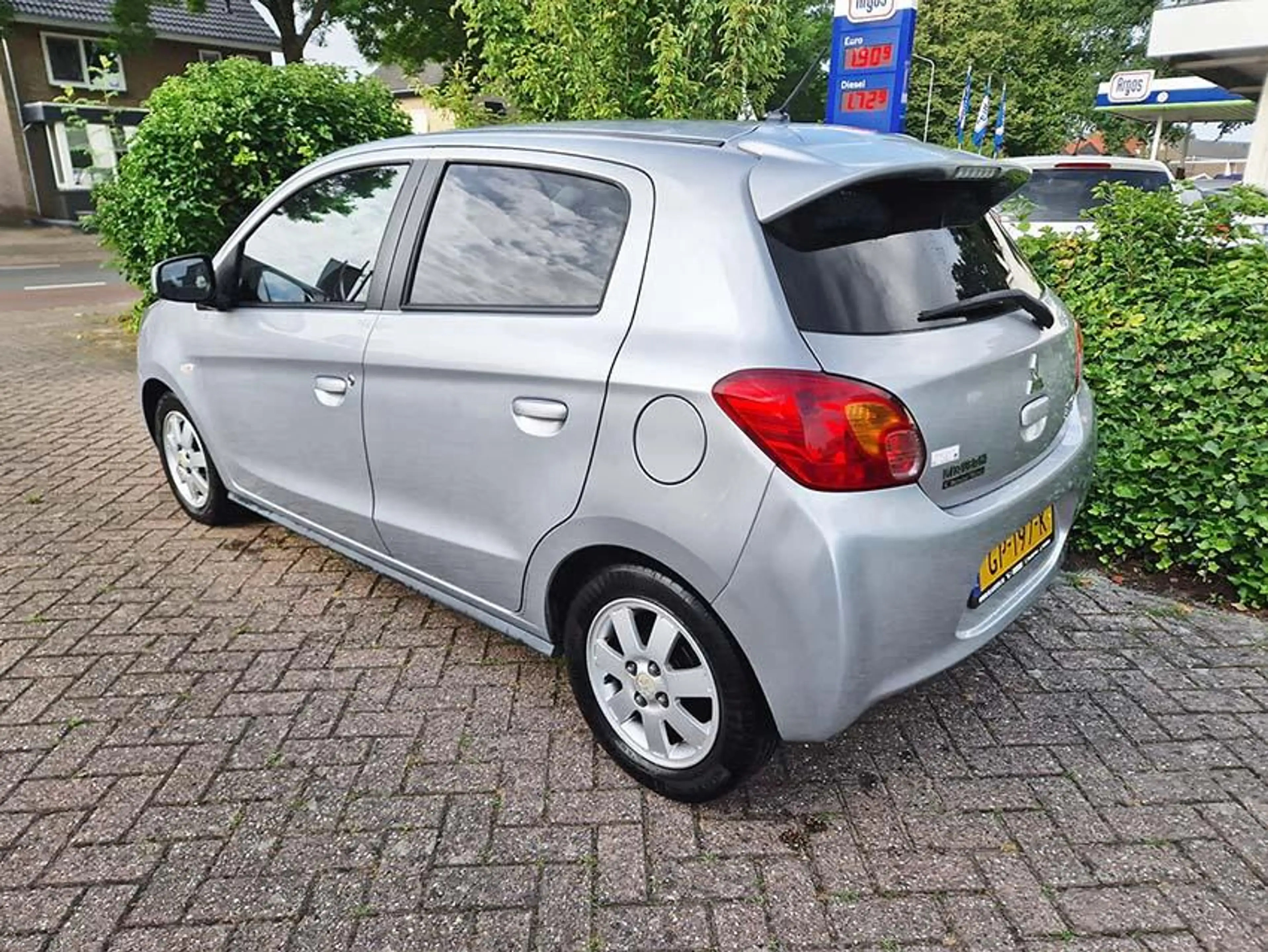Mitsubishi Space Star 1.0 Bright — photo 3