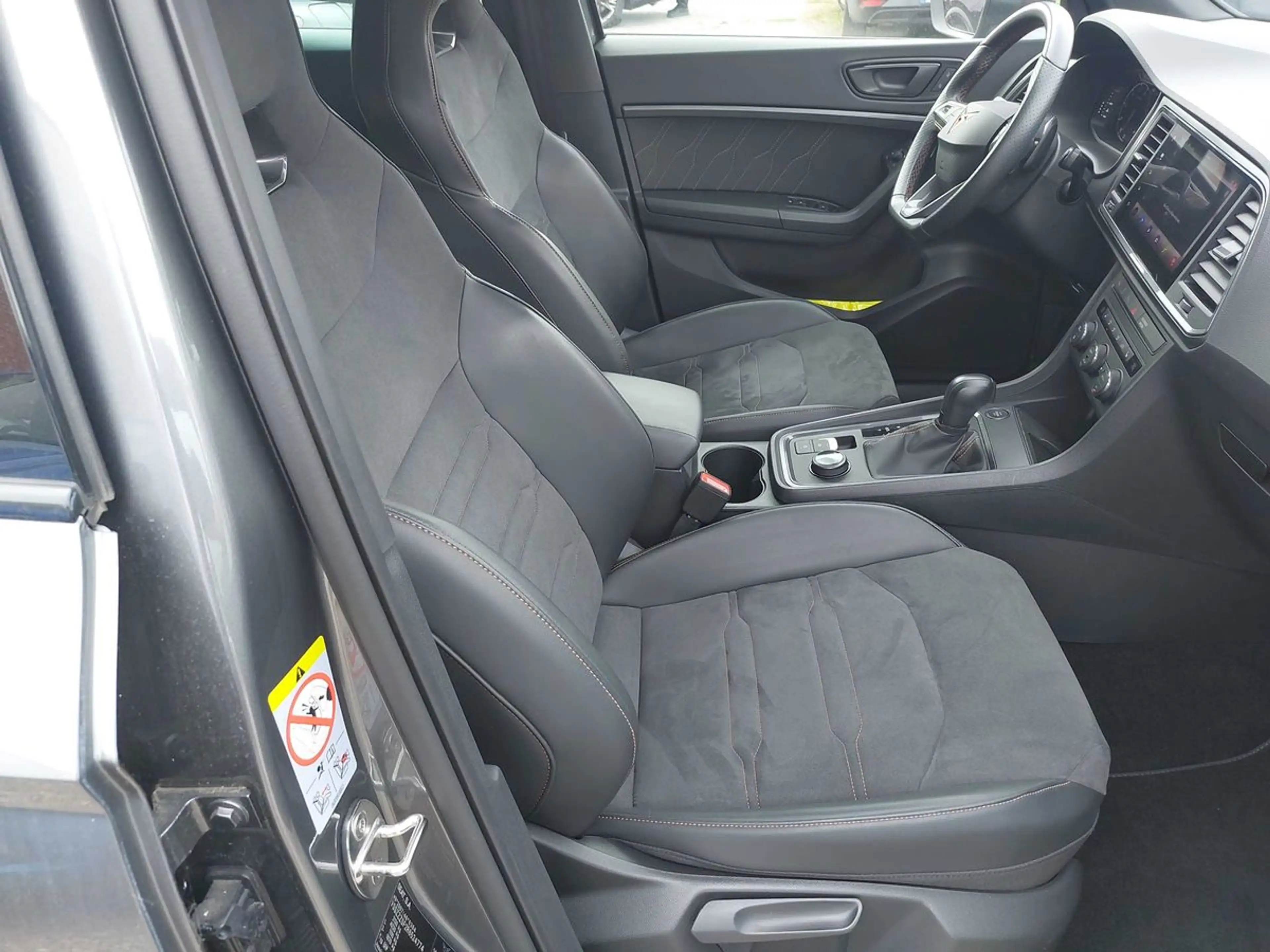 CUPRA Ateca VZ 4Drive DSG LED Navi AID GRA RFK SHZ 19" — photo 4