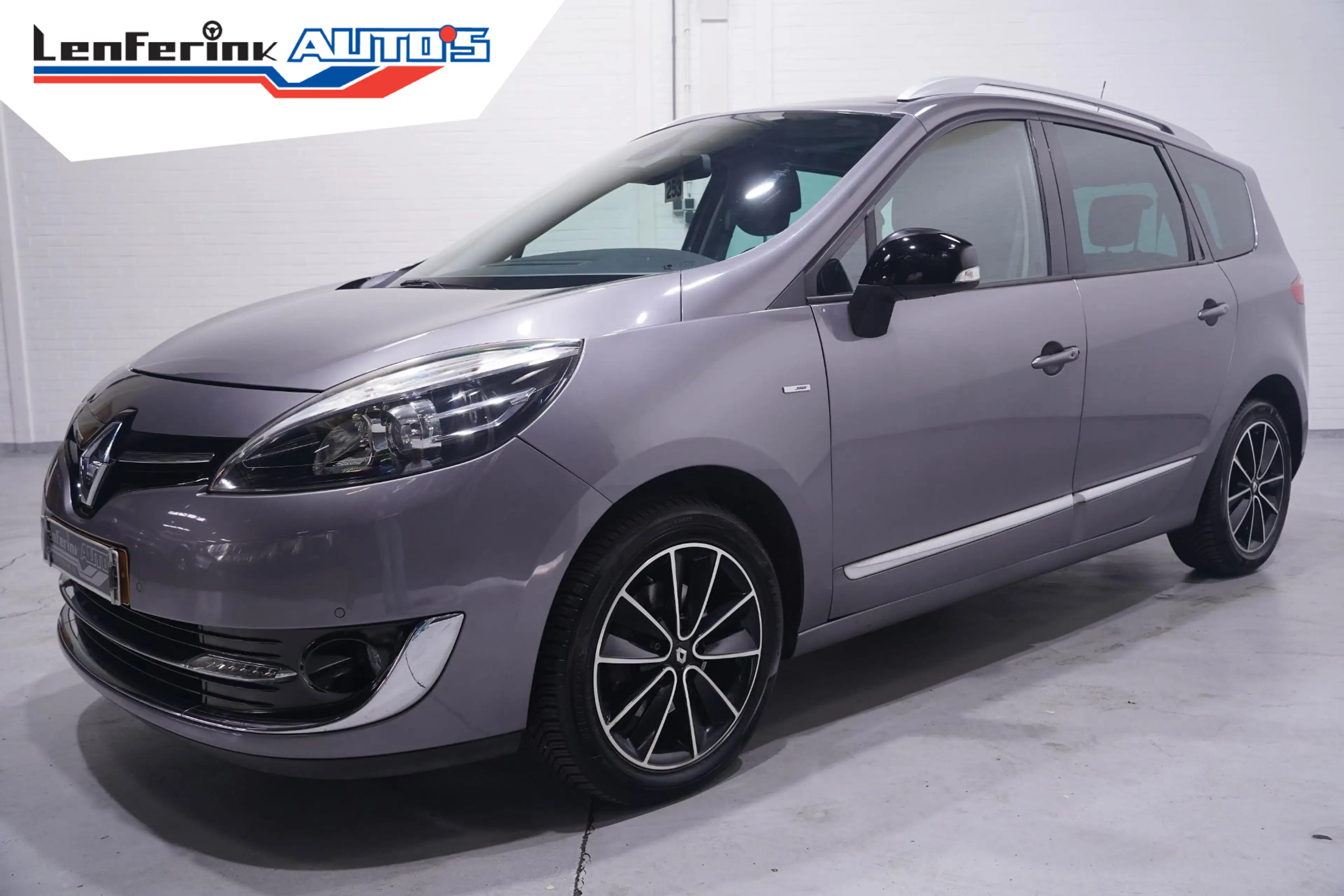 Renault Grand Scenic 1.2 TCe Bose 2e eigen. Navigatie pano-dak 17"-lmv