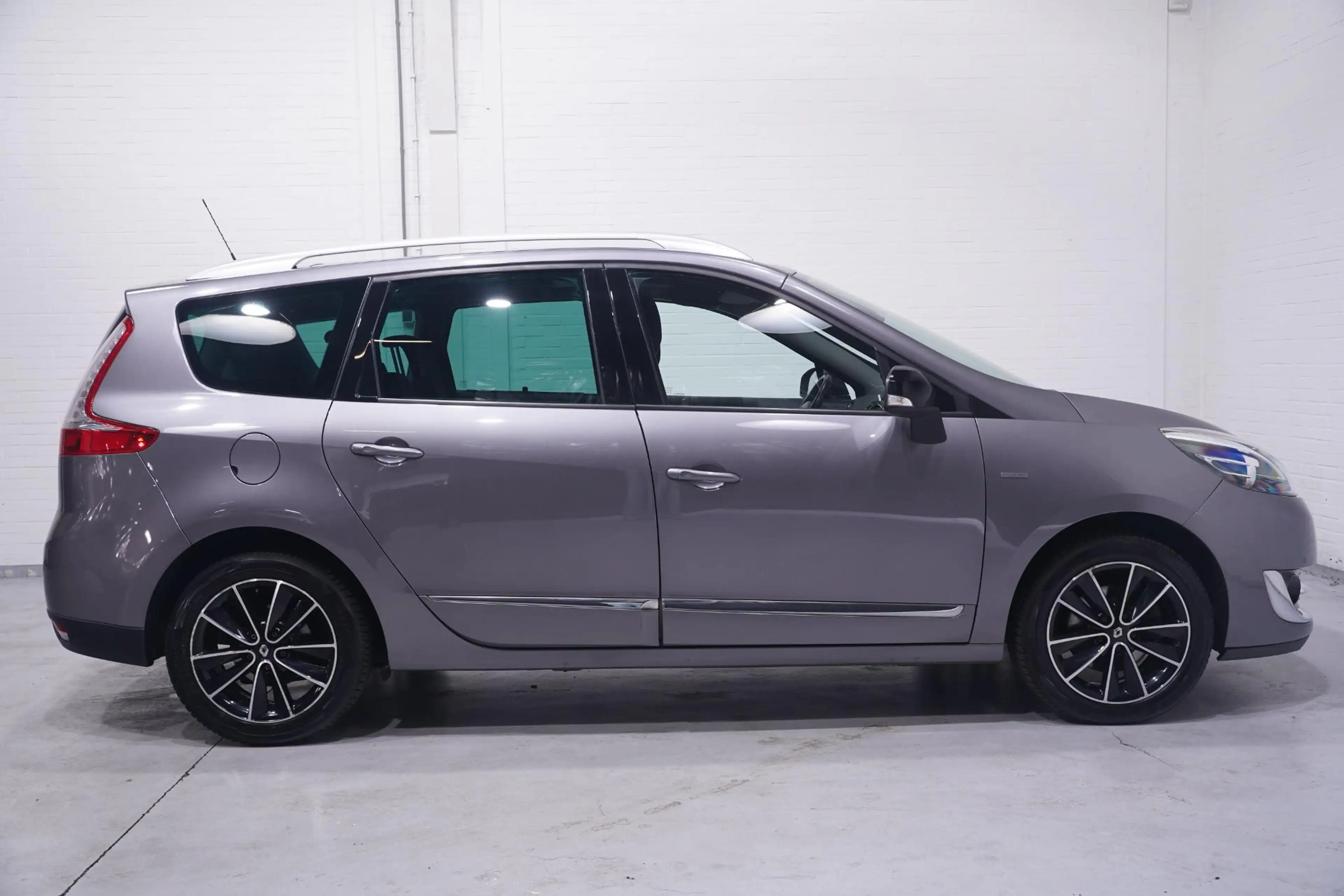Renault Grand Scenic 1.2 TCe Bose 2e eigen. Navigatie pano-dak 17"-lmv — photo 17