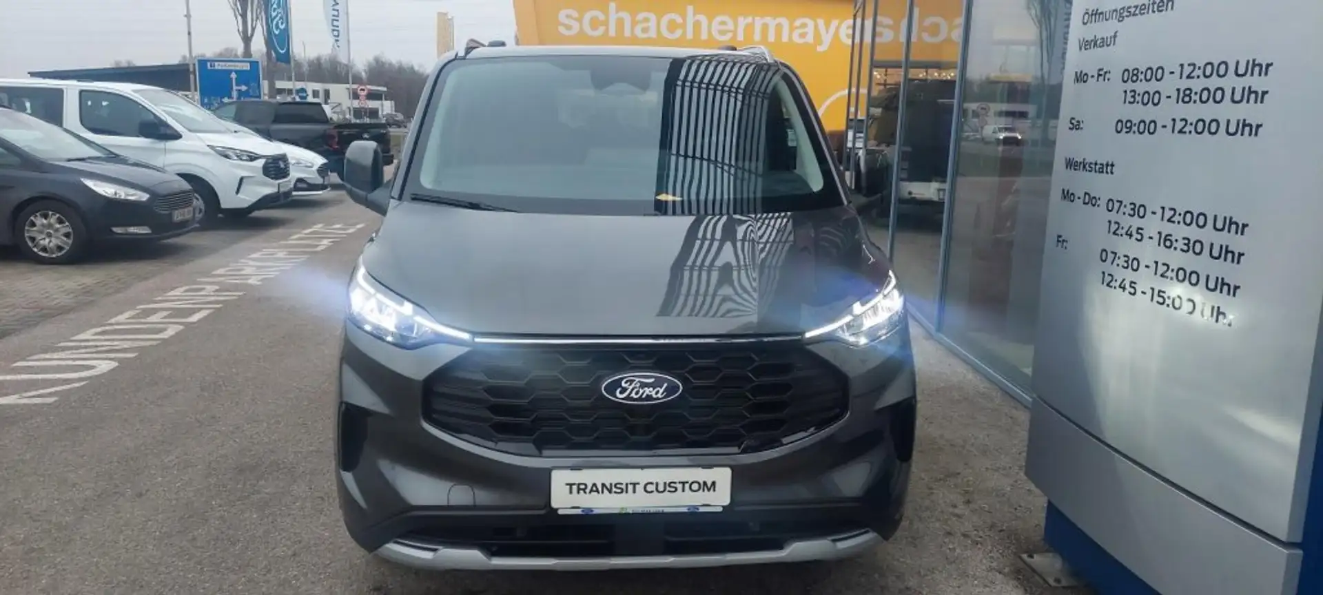 Ford Tourneo Custom 320 L1 2,0 170 PS A8 Grau - 2