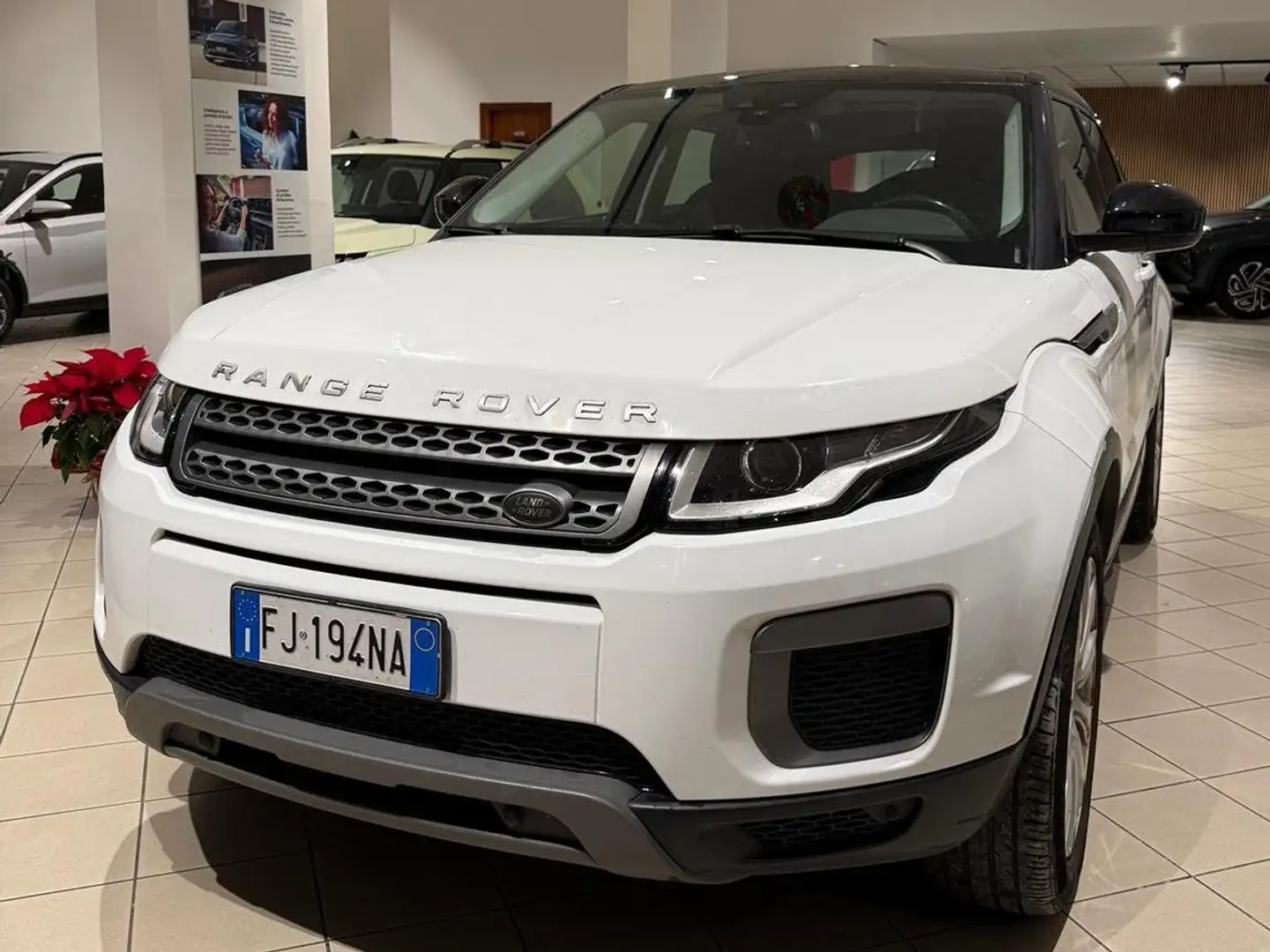 Land Rover Range Rover Evoque 5p 2.0 td4 SE Dynamic 150cv Weiß - 2