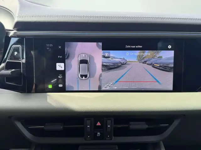 Porsche Macan view 16
