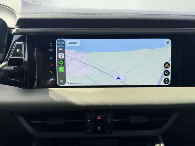 Porsche Macan view 14