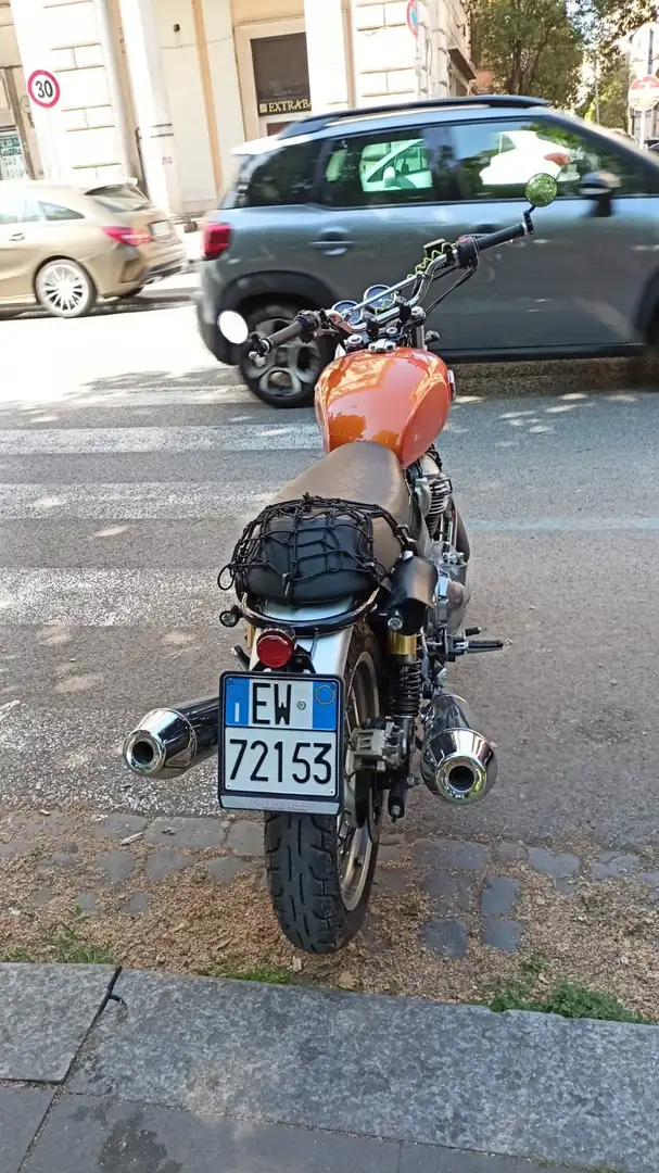Royal Enfield Interceptor 650 Arancione - 1