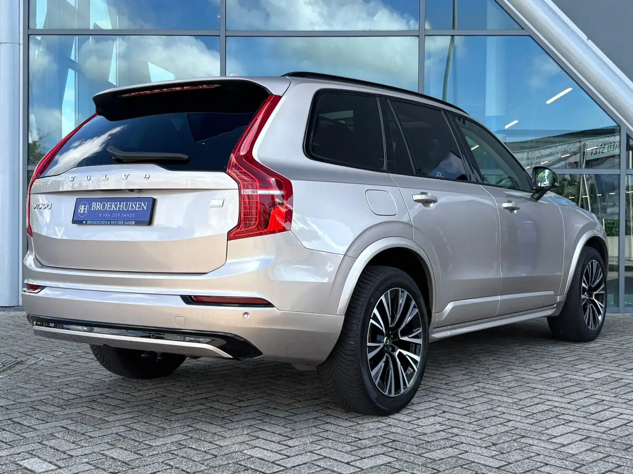 Volvo XC90 2.0 T8 Recharge AWD Ultimate Dark 455pk Luchtverin, миниатюра 2