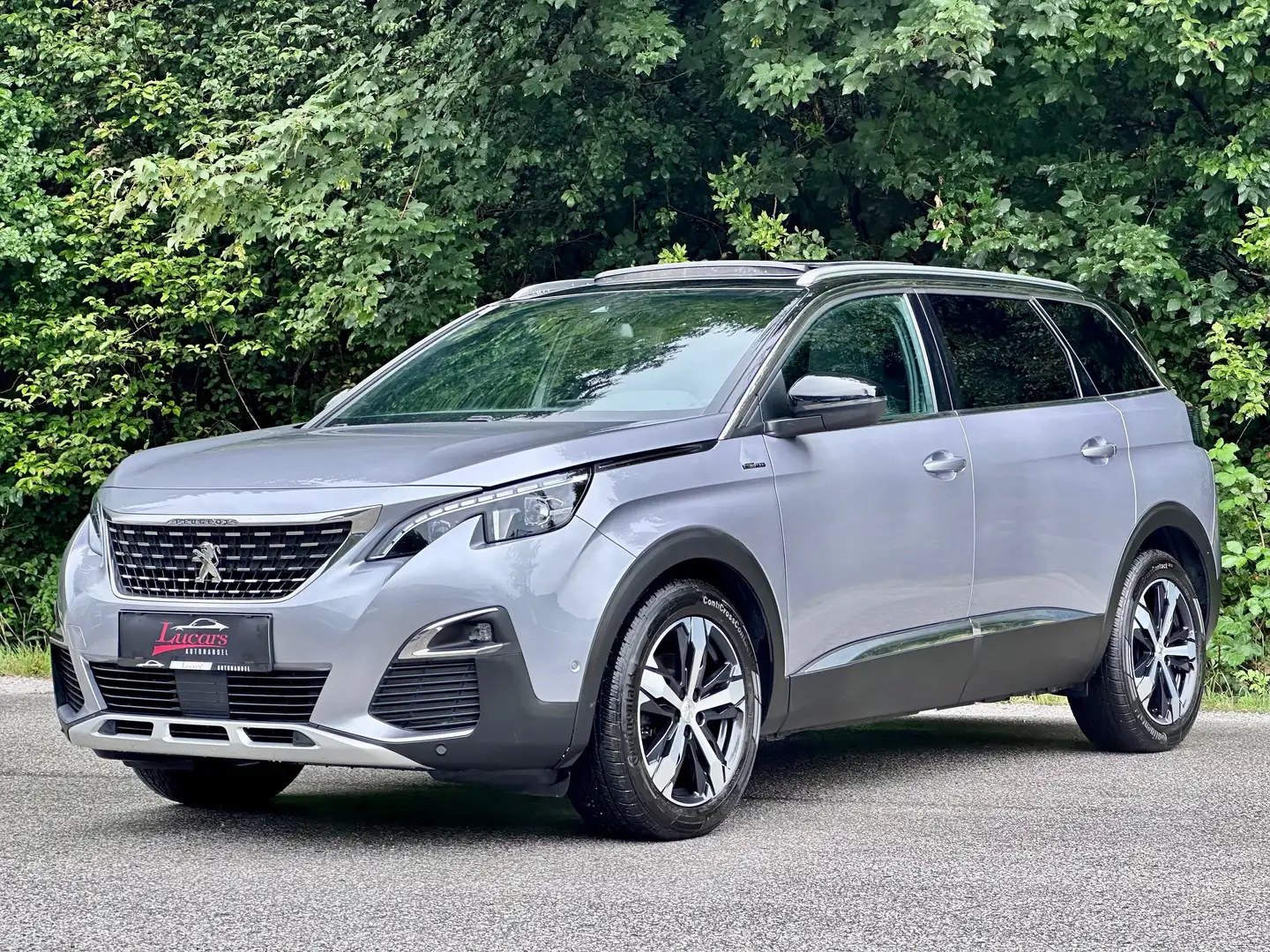 Peugeot 5008 1.5 GT-Line PANO*AHK*ACC*TOTWL*360*1 HAND* Grau - 1