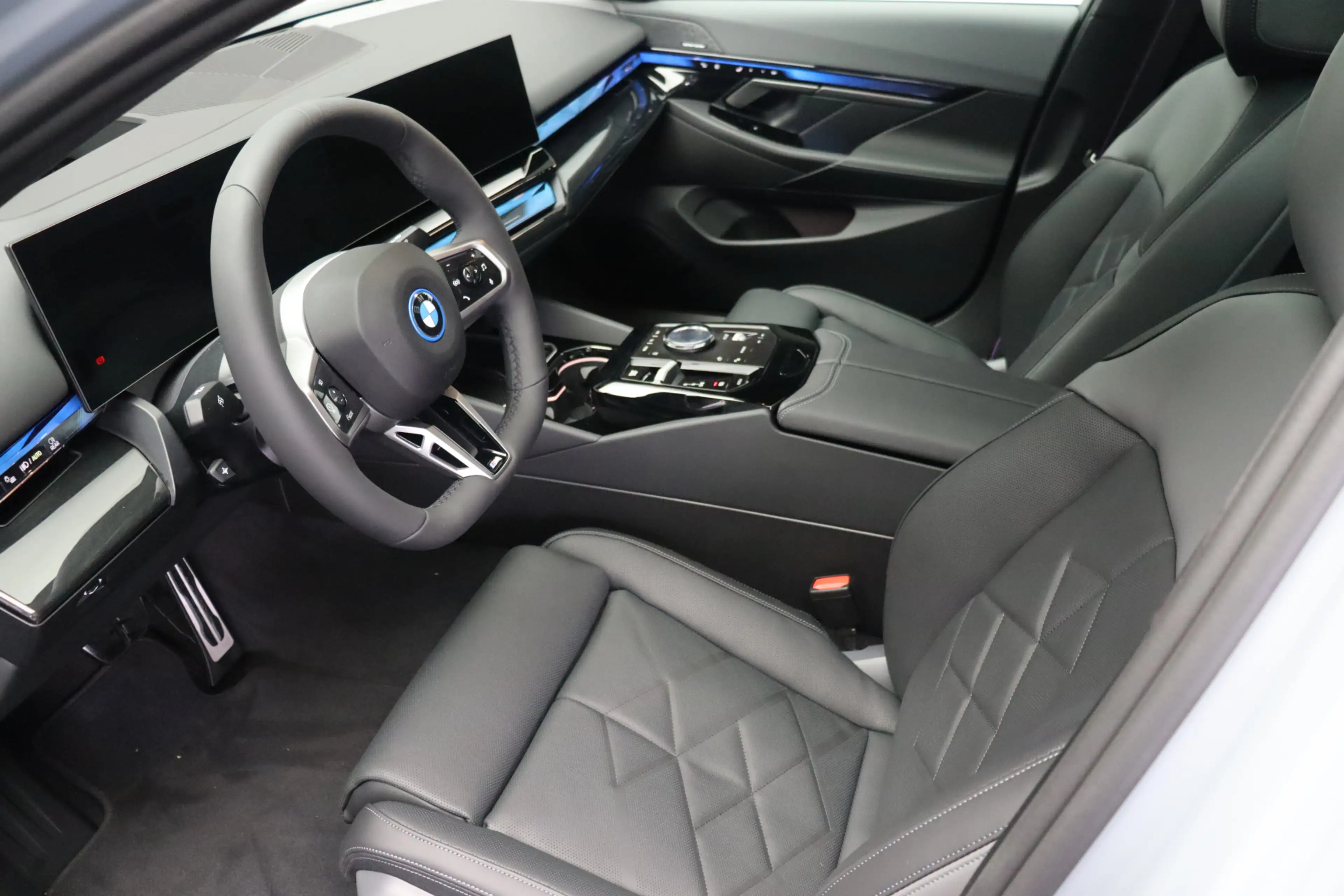 BMW i5 eDrive40 M Sport / Panoramadak / Parking Assistant — photo 8