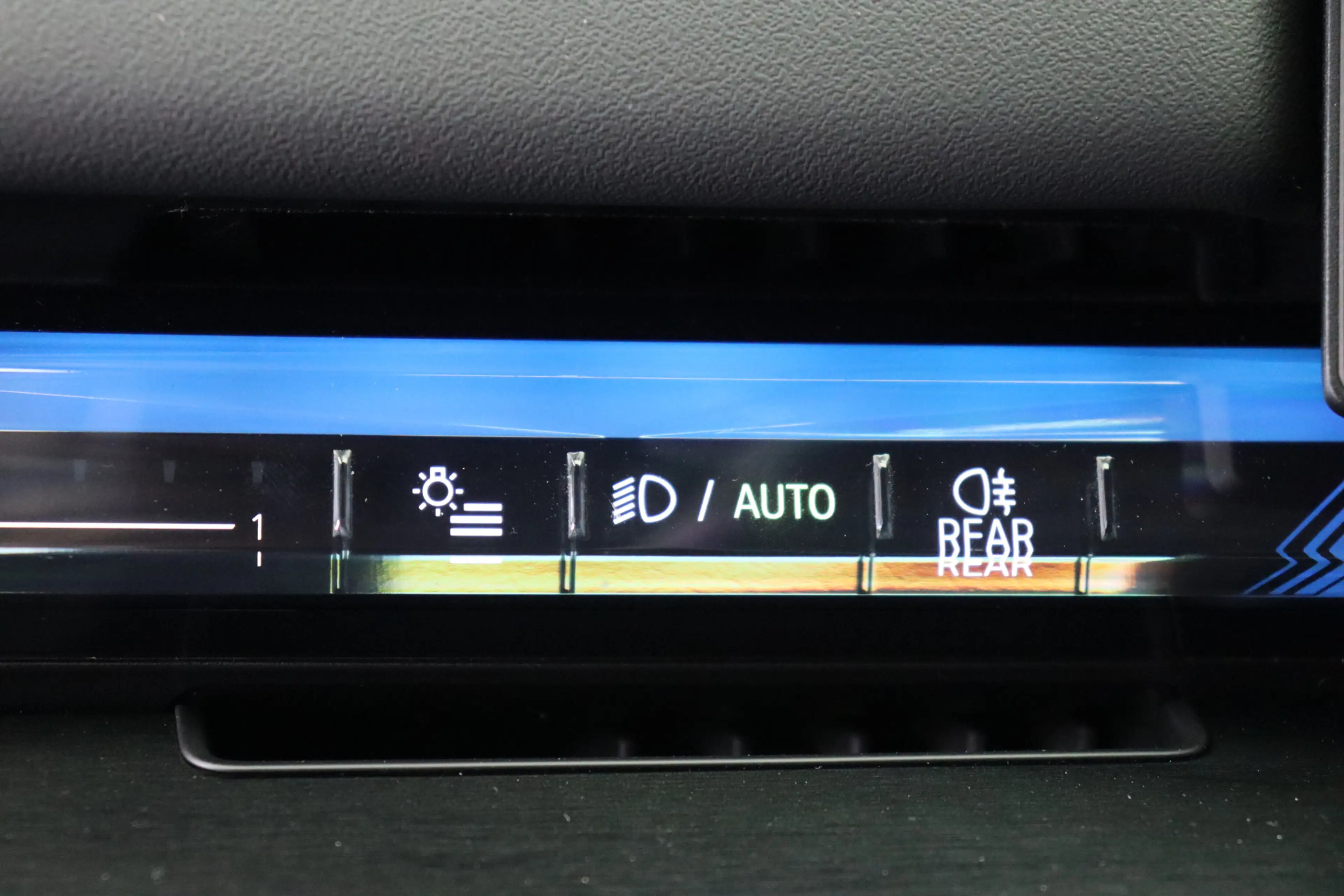 BMW i5 eDrive40 M Sport / Panoramadak / Parking Assistant — photo 14