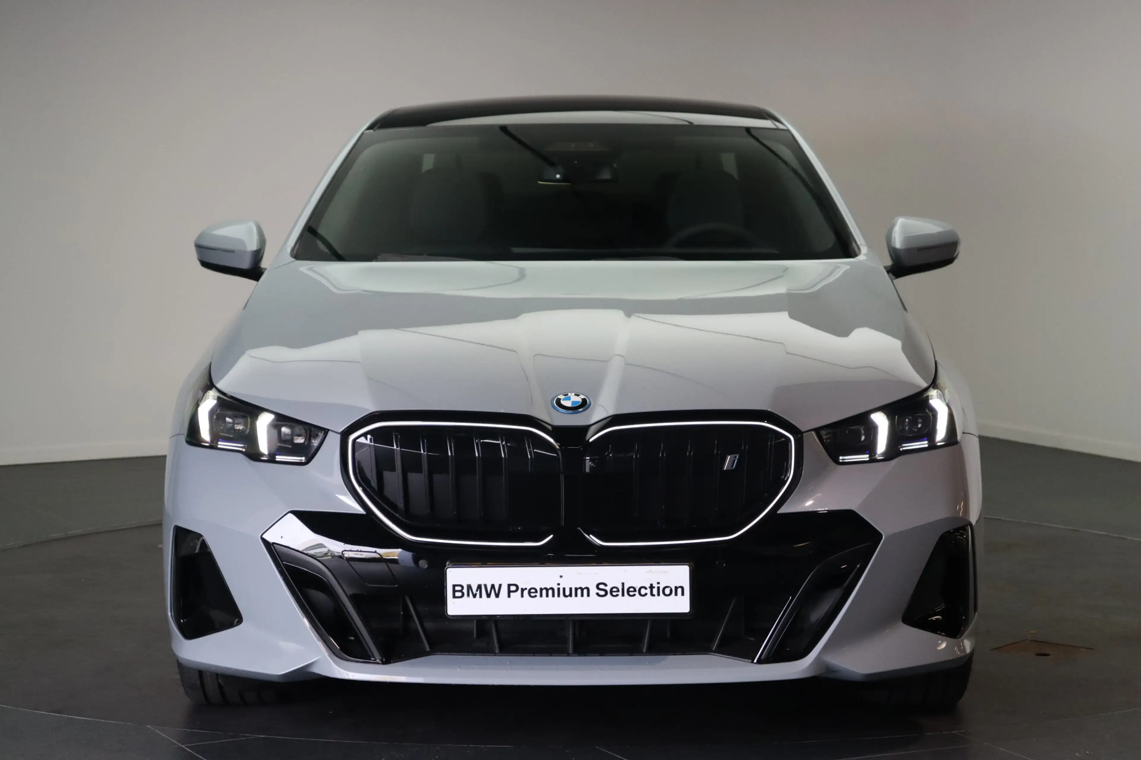 BMW i5 eDrive40 M Sport / Panoramadak / Parking Assistant — photo 5