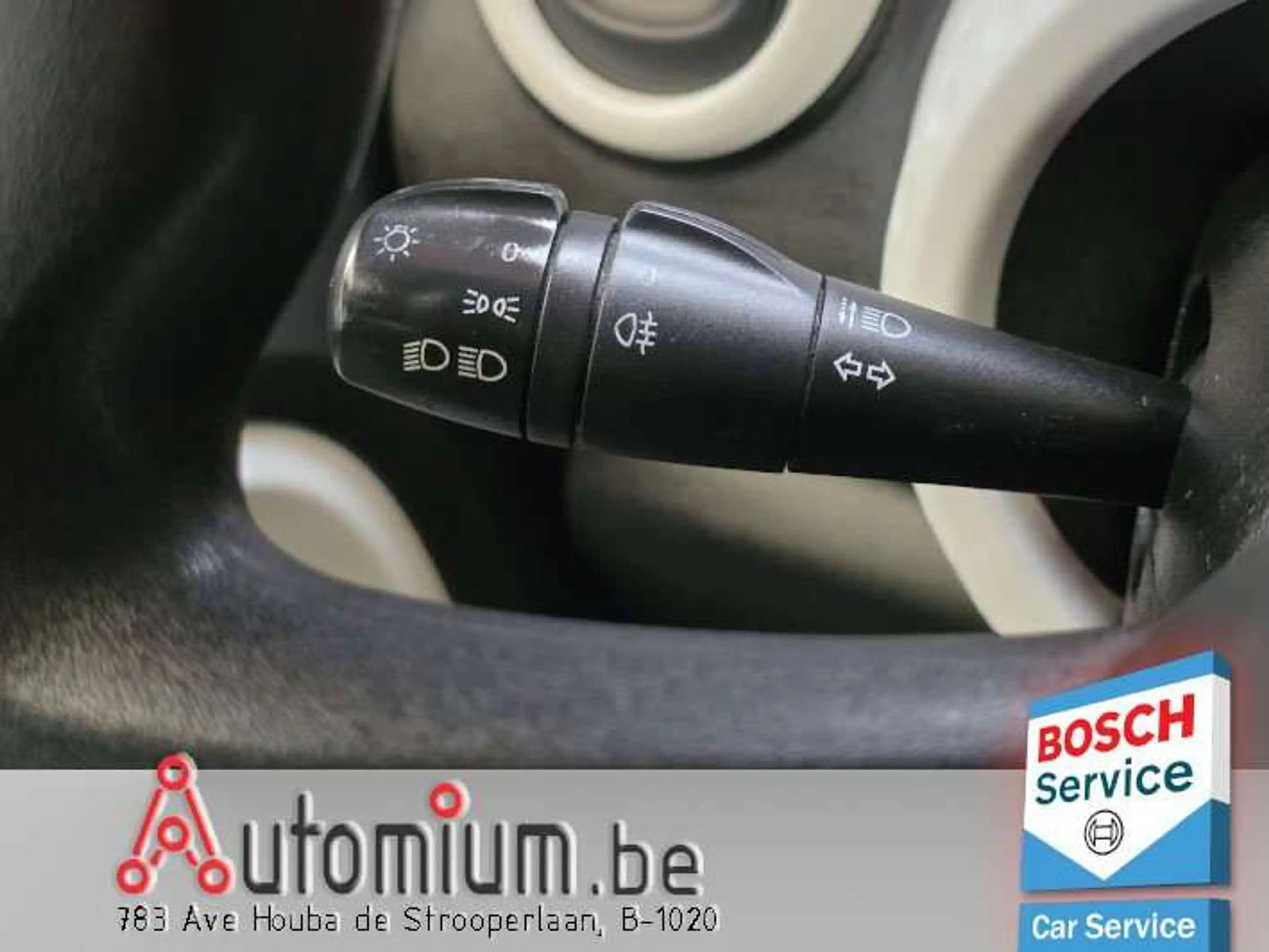 Renault Twingo Twingo 1.0i SCe Iconic S — photo 14