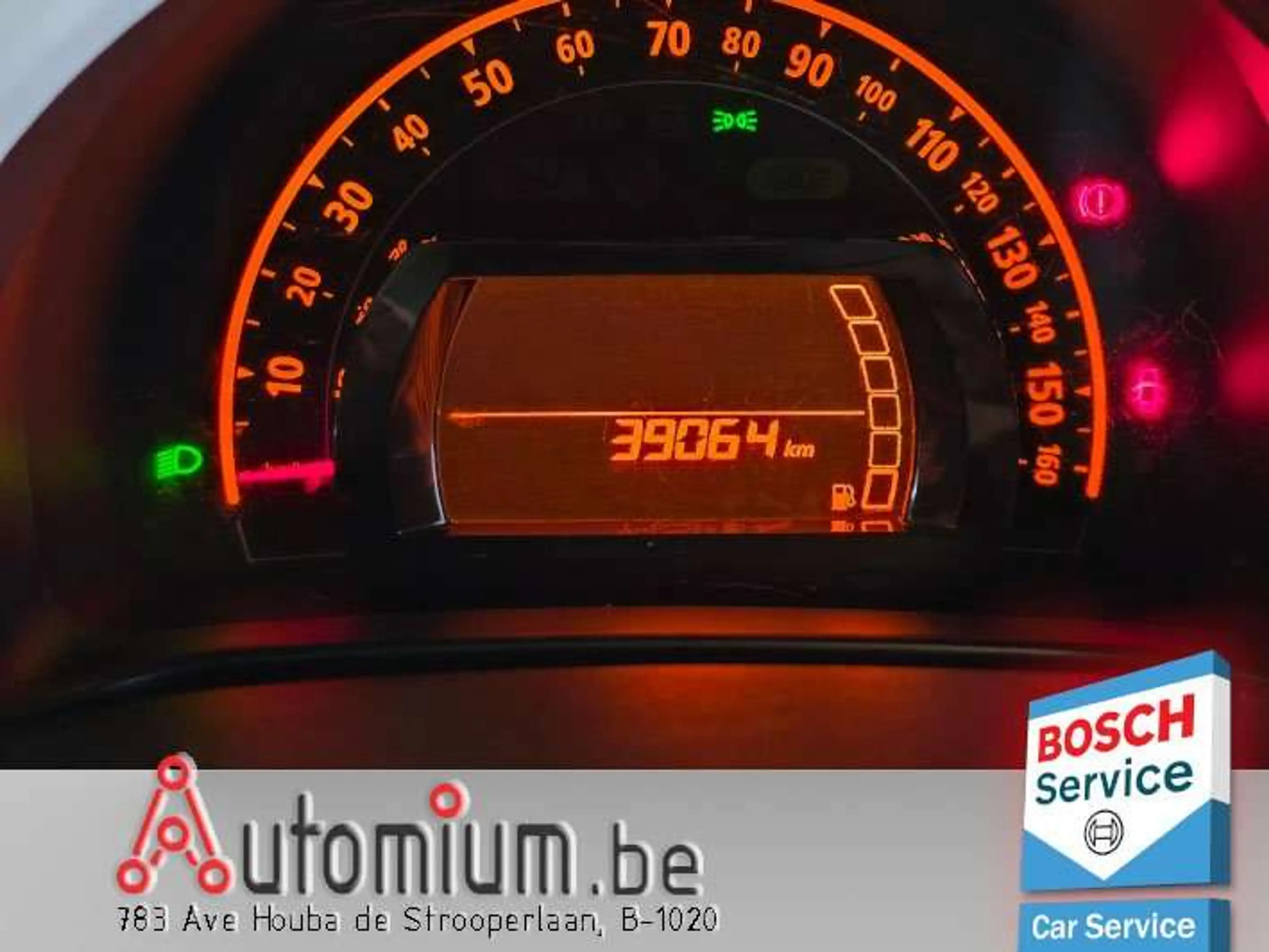 Renault Twingo Twingo 1.0i SCe Iconic S — photo 13