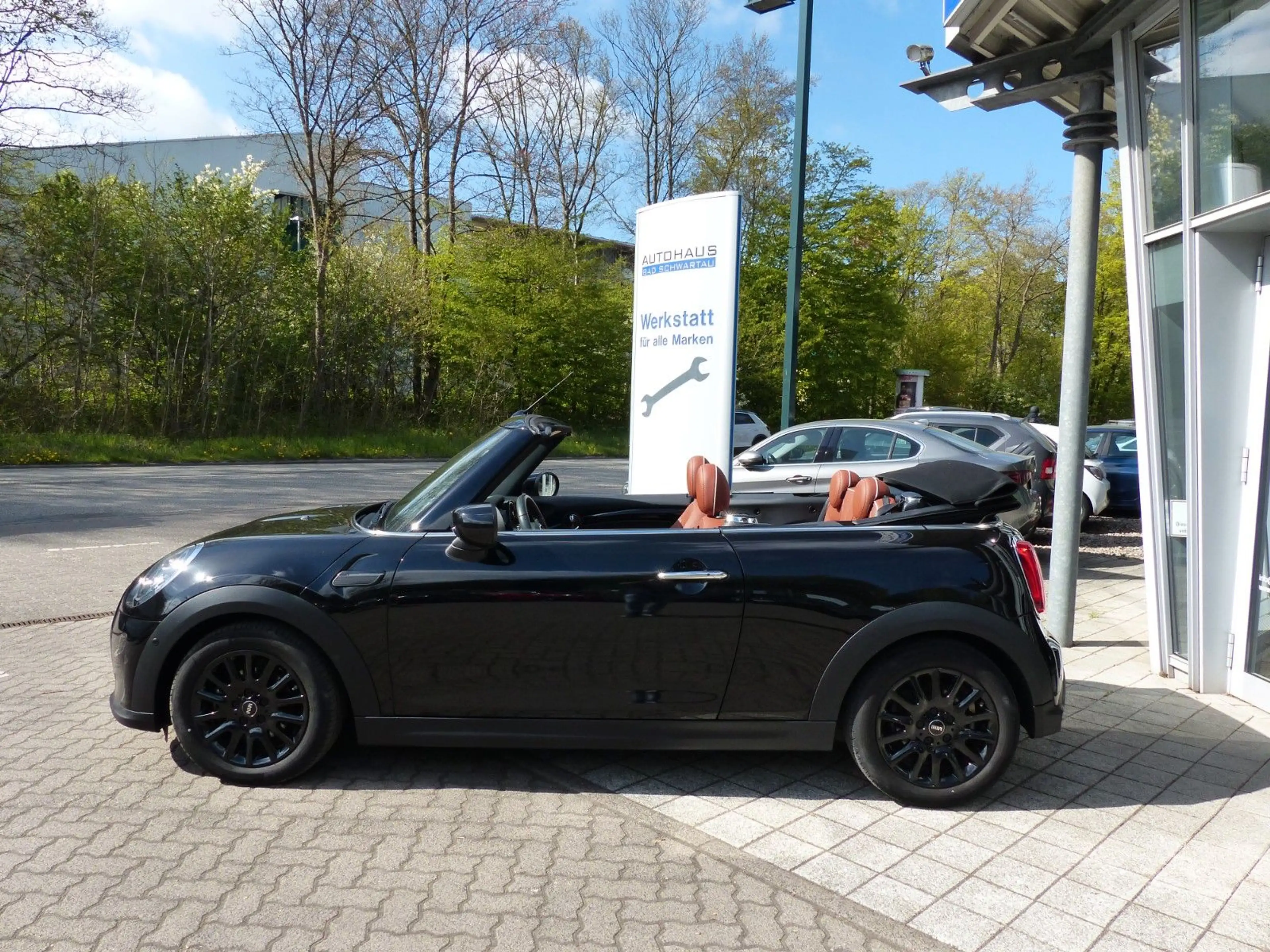 MINI One Cabrio Classic Trim, Leder Chester, Navi uvm — photo 6