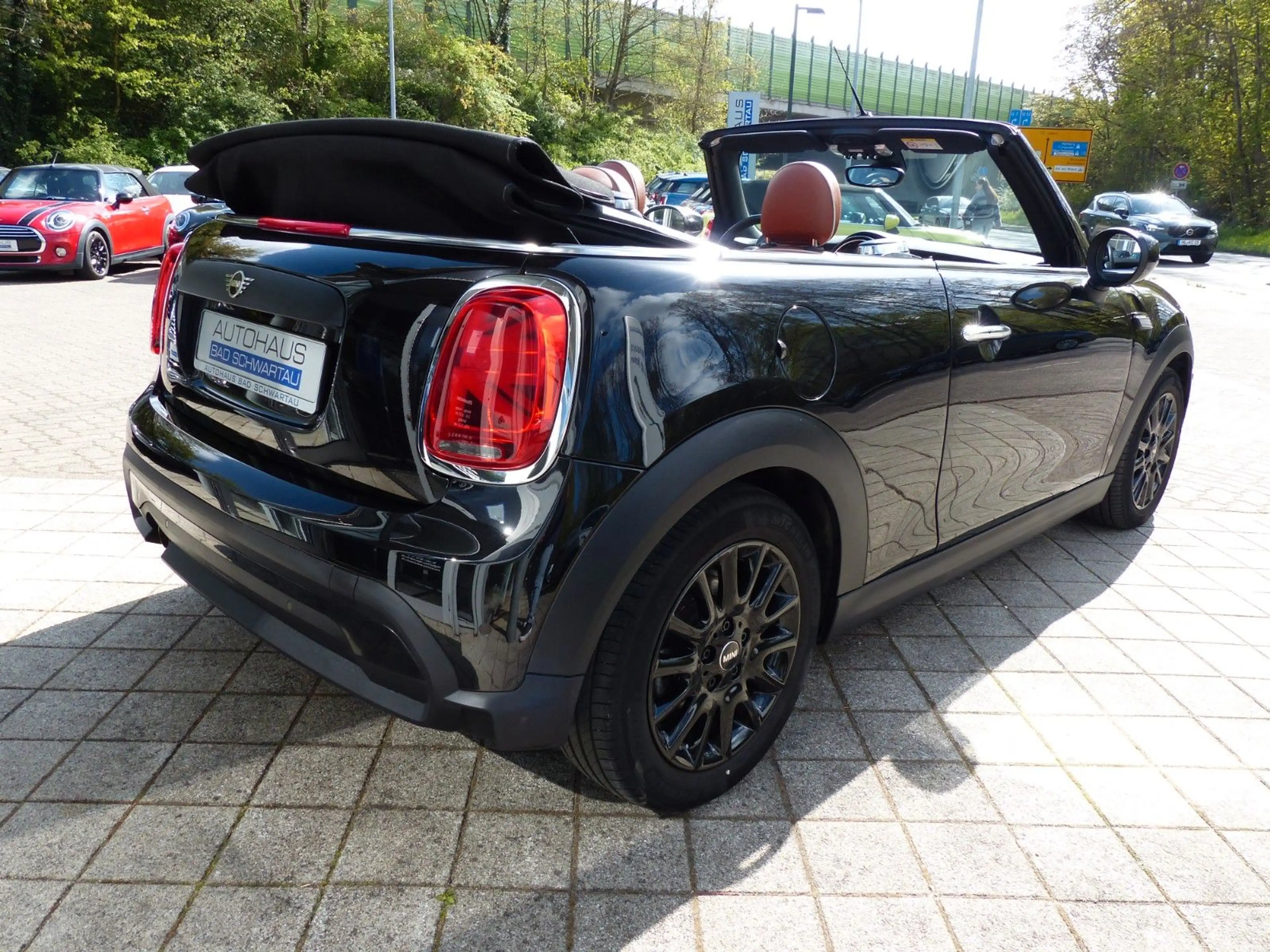 MINI One Cabrio Classic Trim, Leder Chester, Navi uvm — photo 9