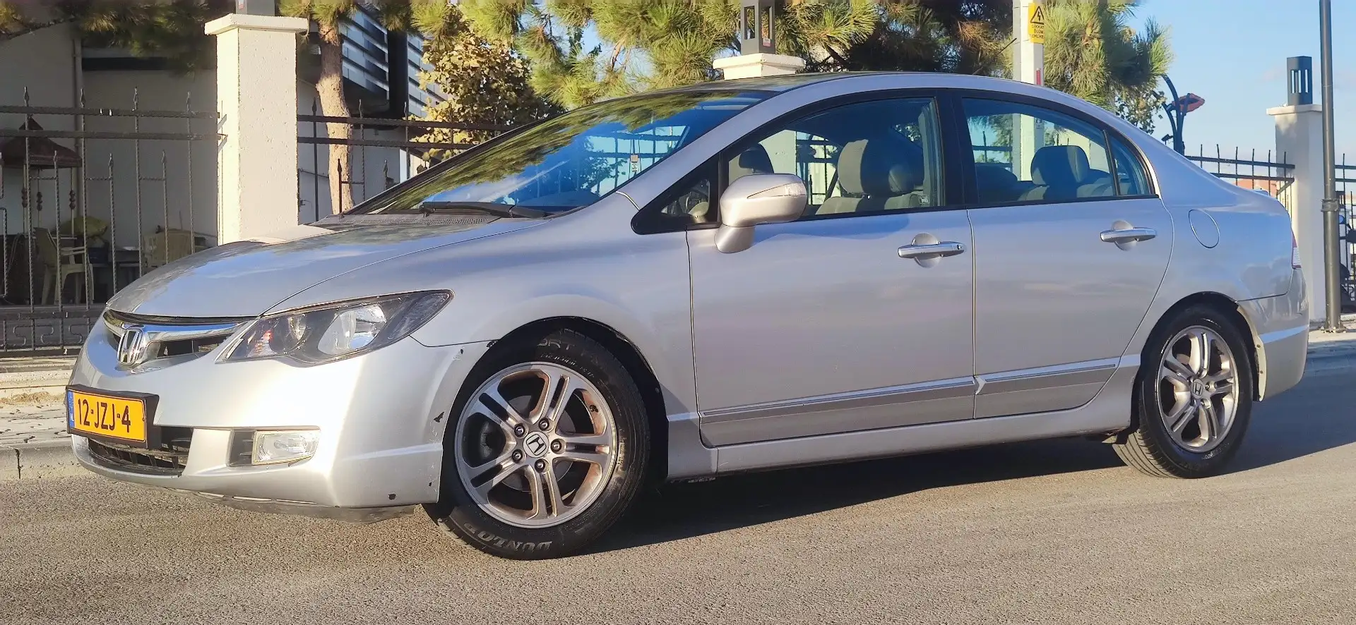 Honda Civic 1.3 LPG Hybrid Stoelverwarming Airco 2007 op Gas ! Grijs - 2