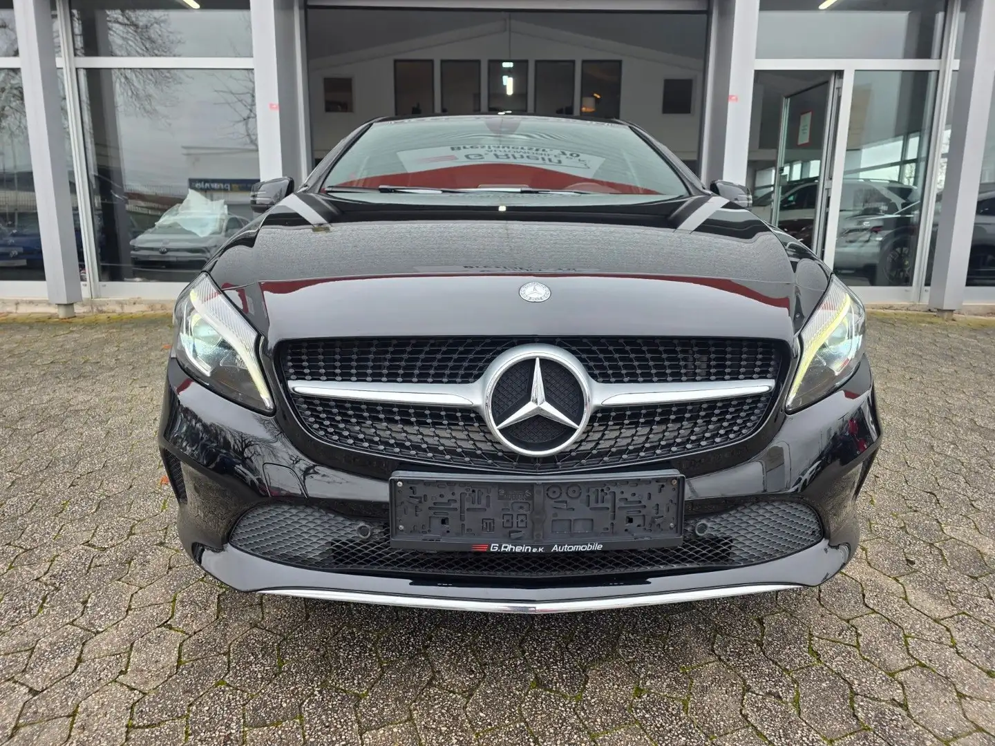 Mercedes-Benz A 180 A A 180 BlueEfficiency Zwart - 2