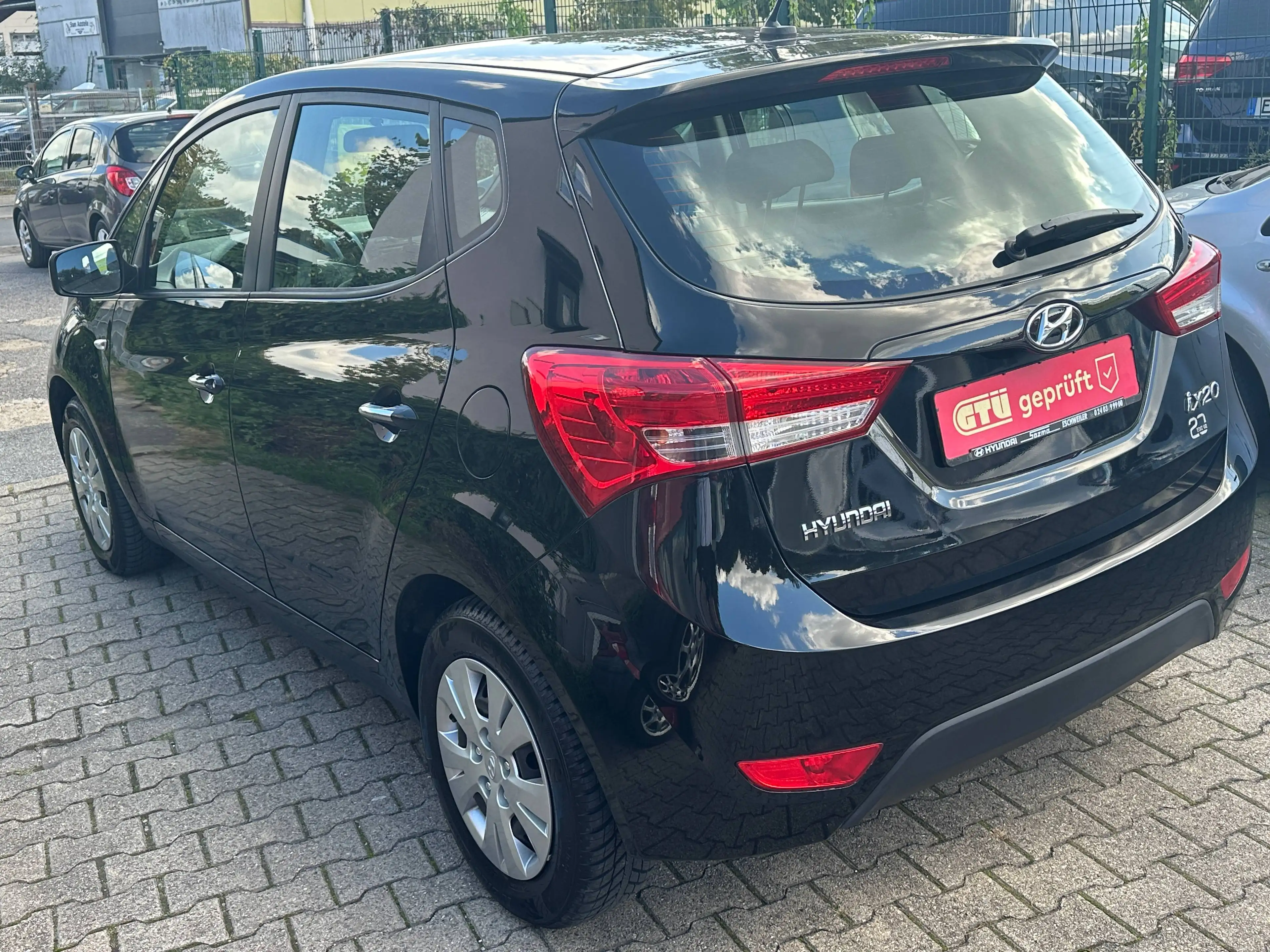 Hyundai iX20 Classic WENIG KM TÜV NEU — photo 7