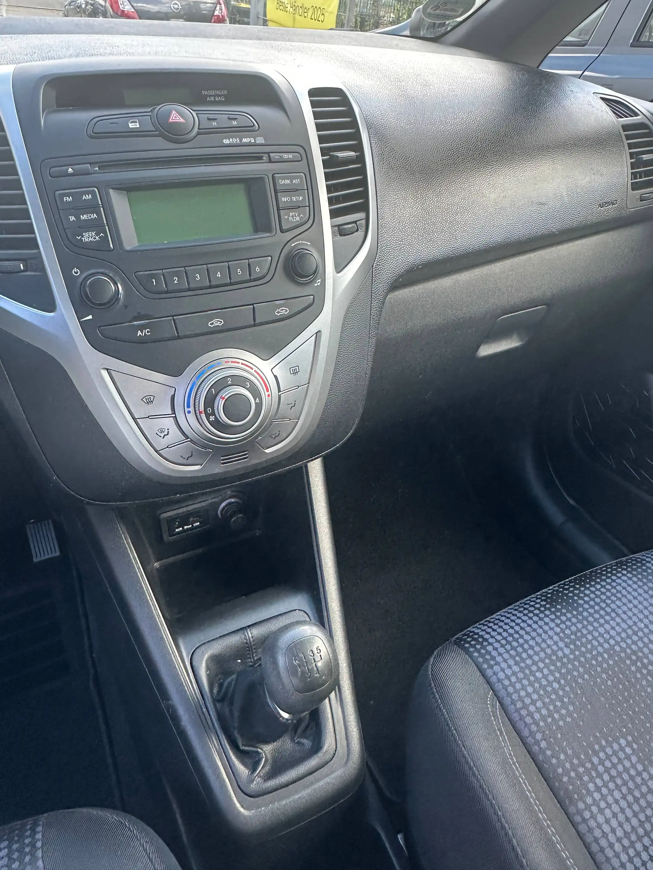 Hyundai iX20 Classic WENIG KM TÜV NEU — photo 12