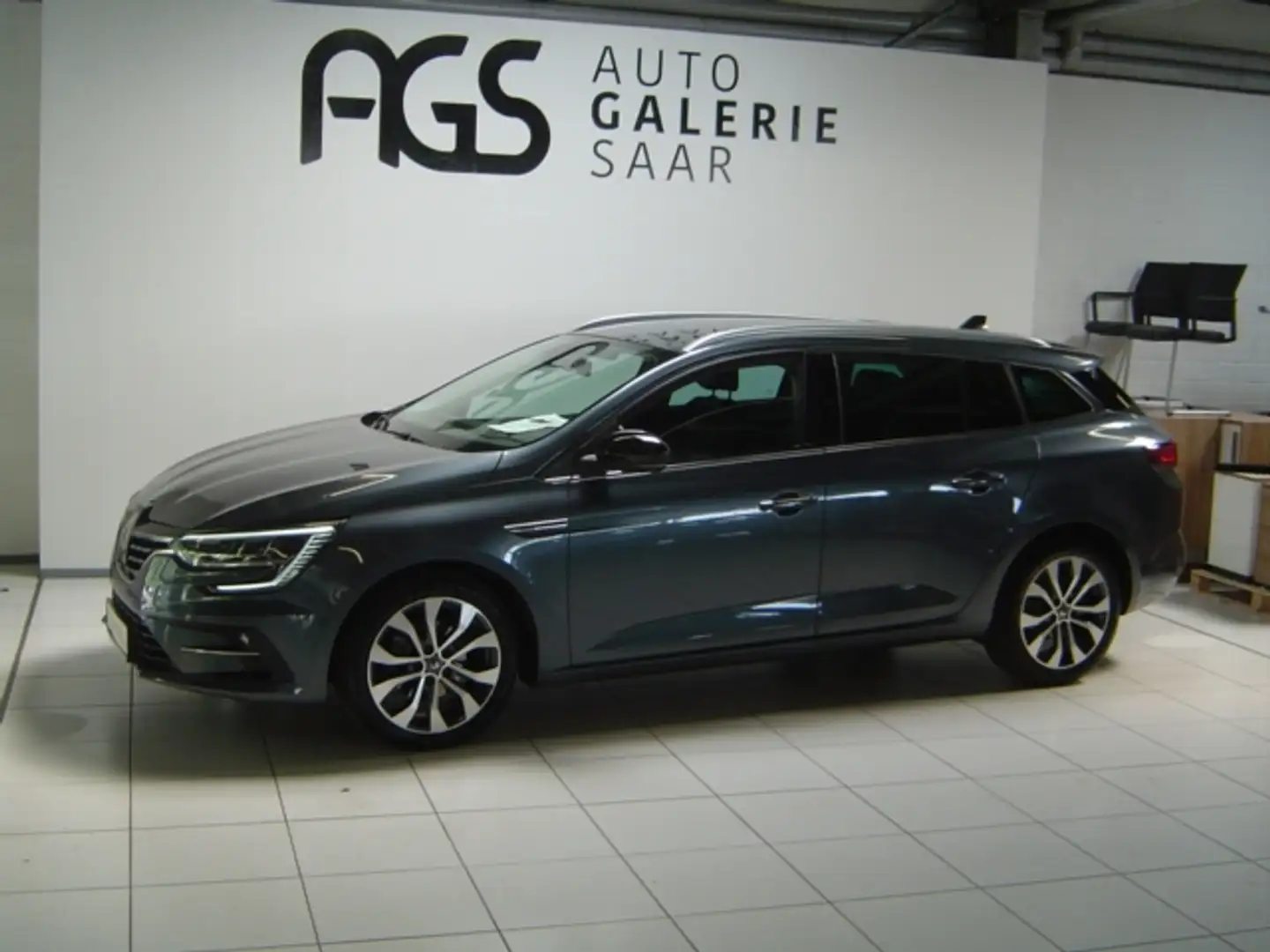 Renault Megane IV Grandtour Techno 1.3 TCe 140 EU6d Navi ....AUTO Grau - 2