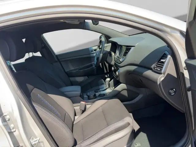 Hyundai Tucson view 9
