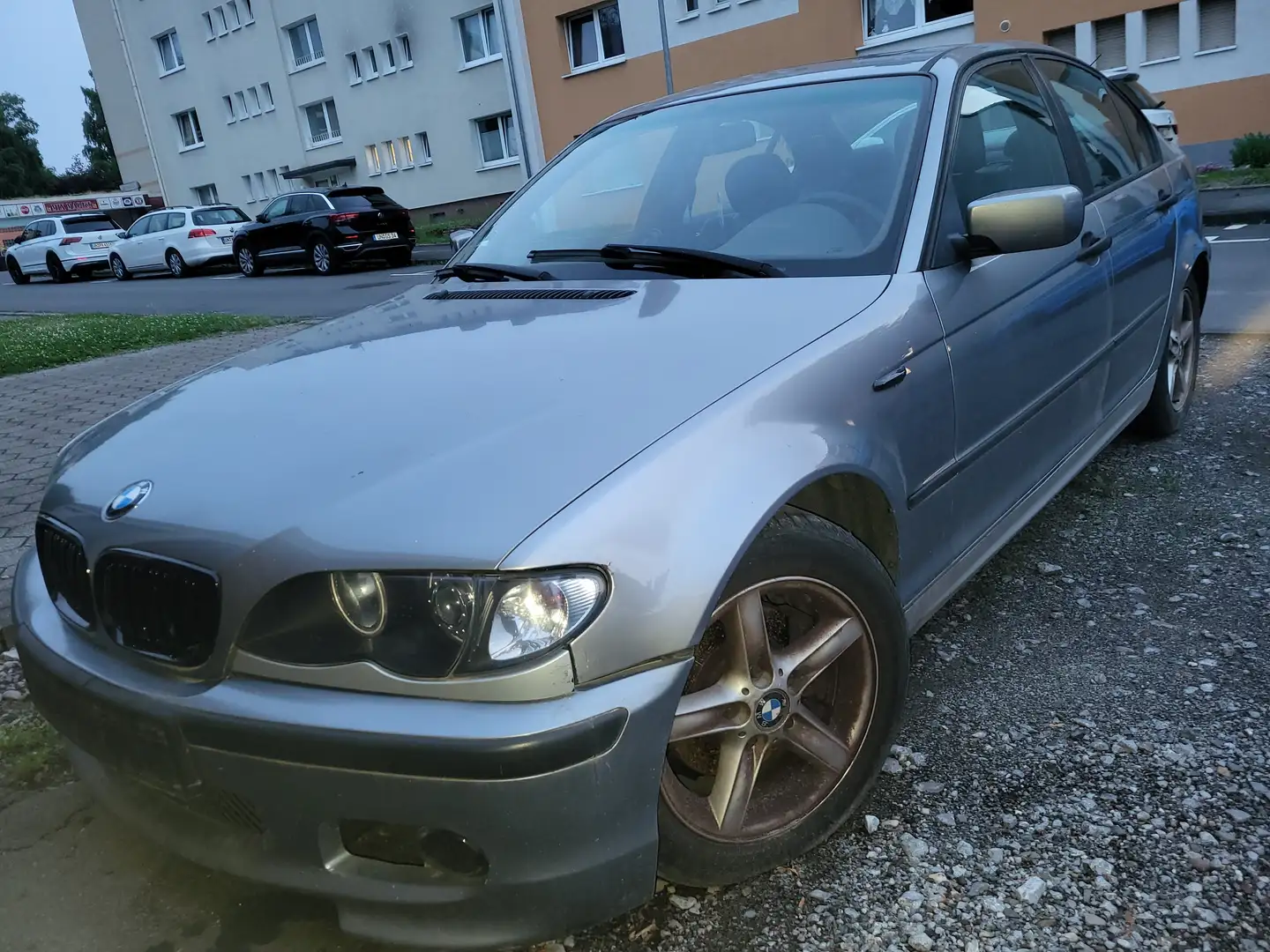 BMW 320 320d Edition Exclusive Silber - 2