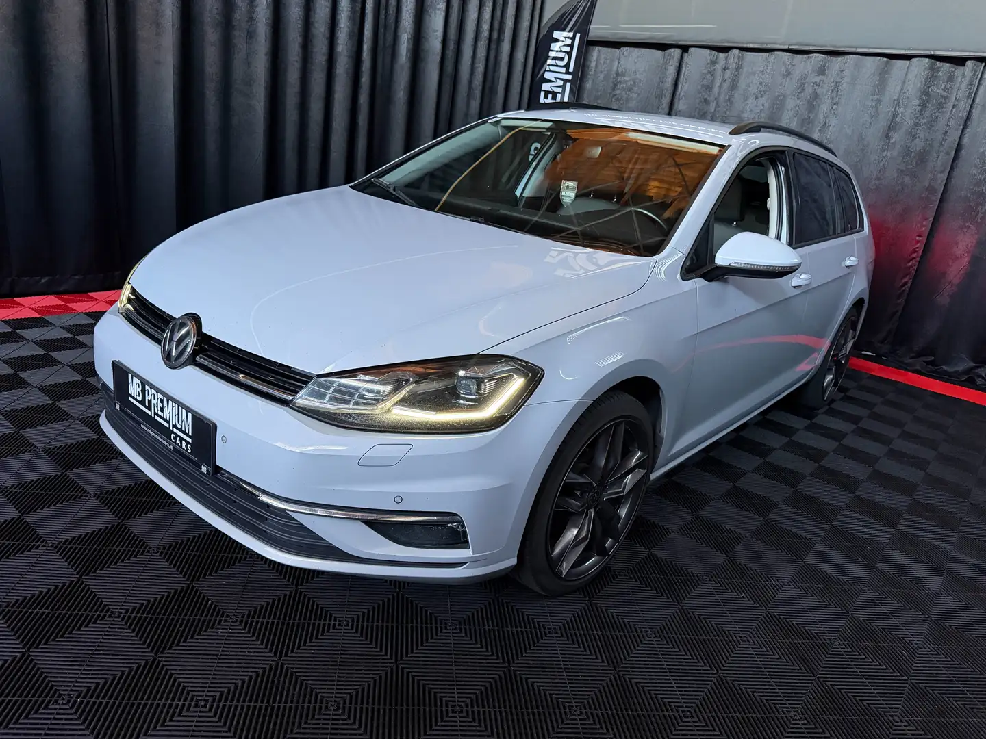 Volkswagen Golf Variant Comfortline BMT *MASSAGE*NAVI*ACC* Grau - 2